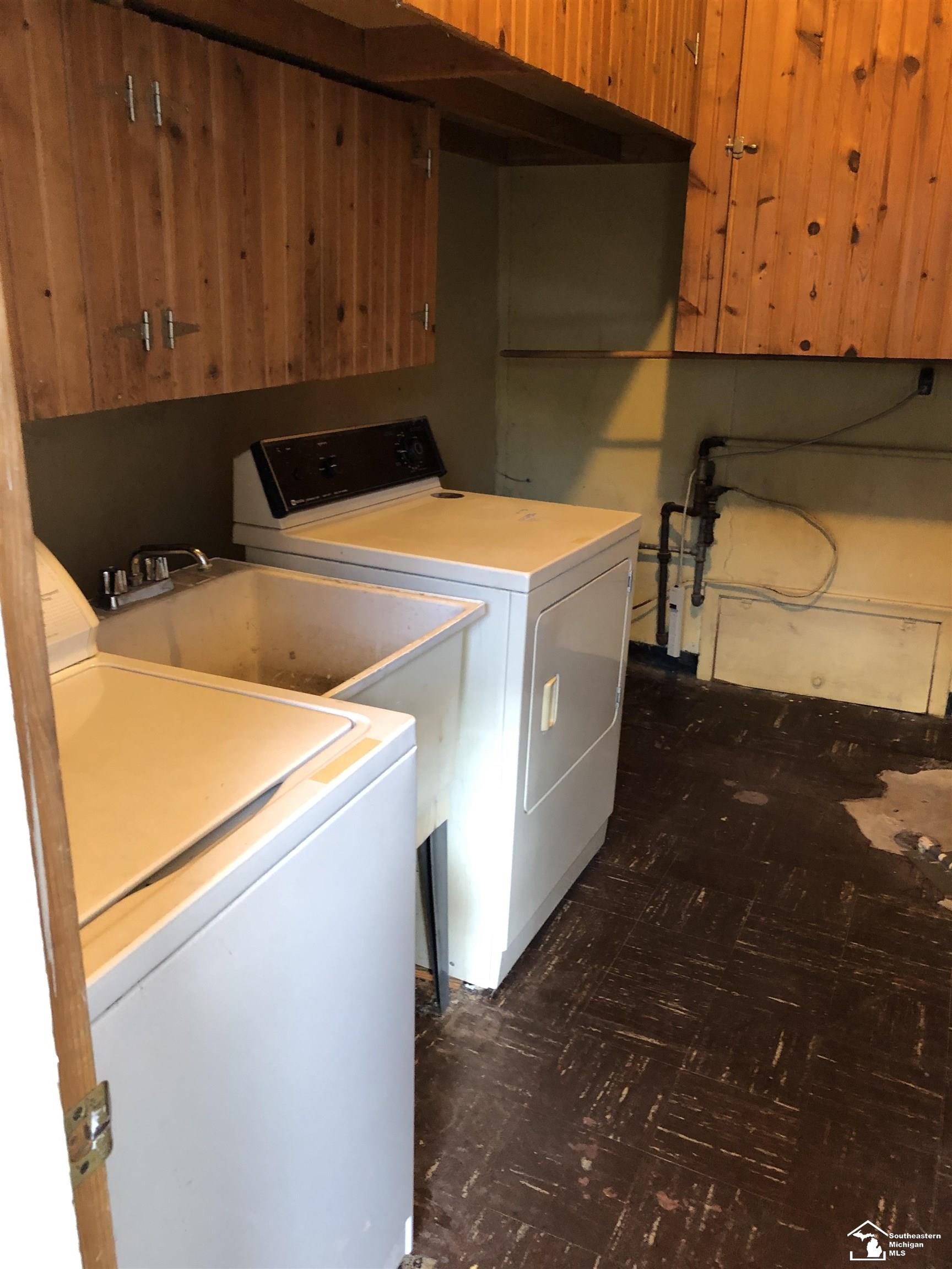 Allen Park, MI, 48101