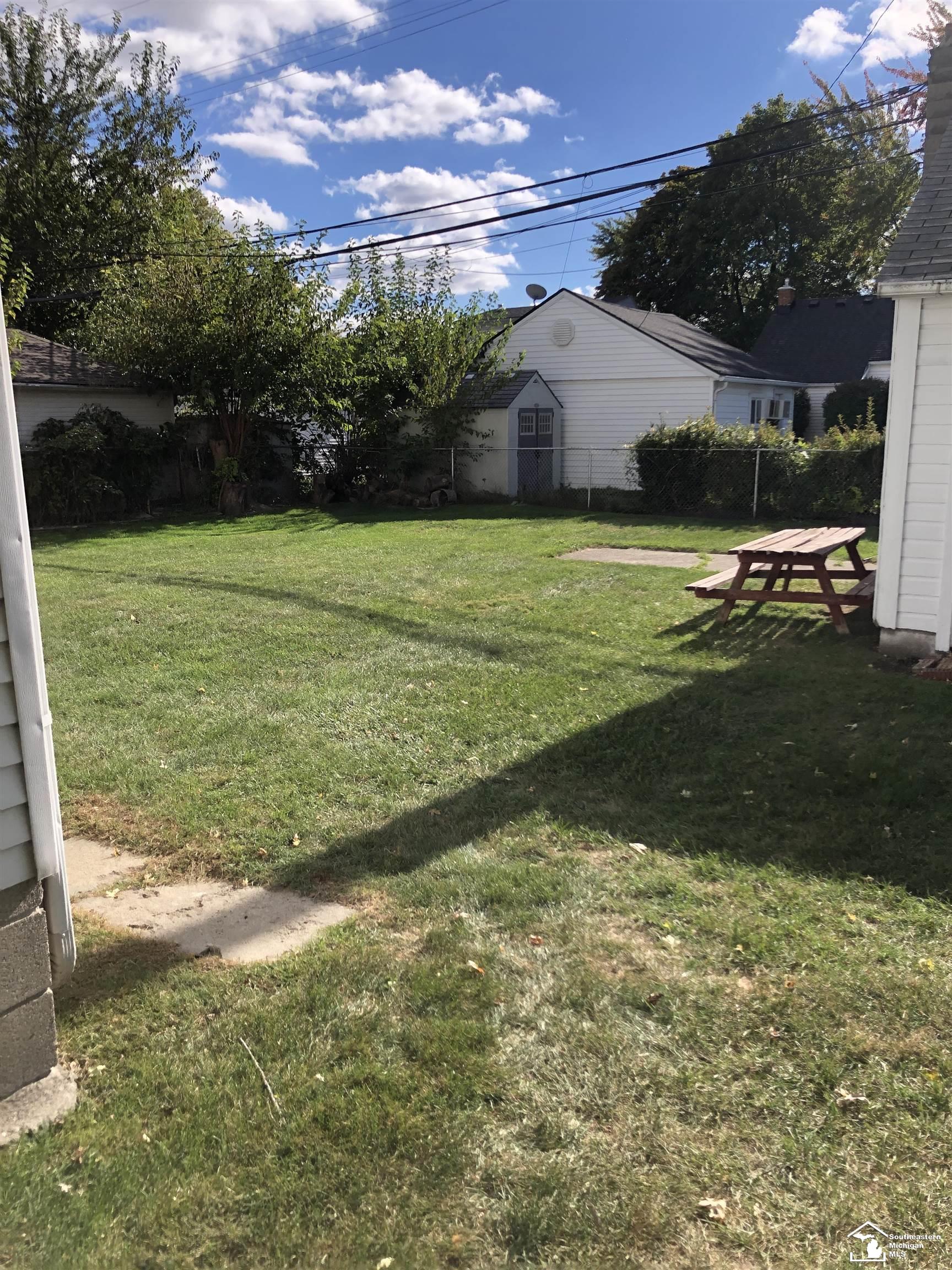 Allen Park, MI, 48101