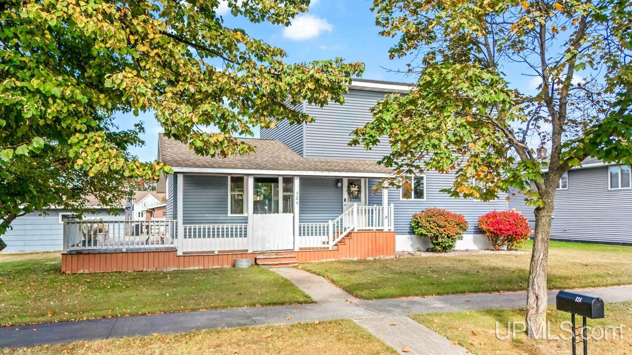 Homes for sale in Gladstone, MI | 324 Dakota Ave, Gladstone, MI 49837 | MLS# 50191774