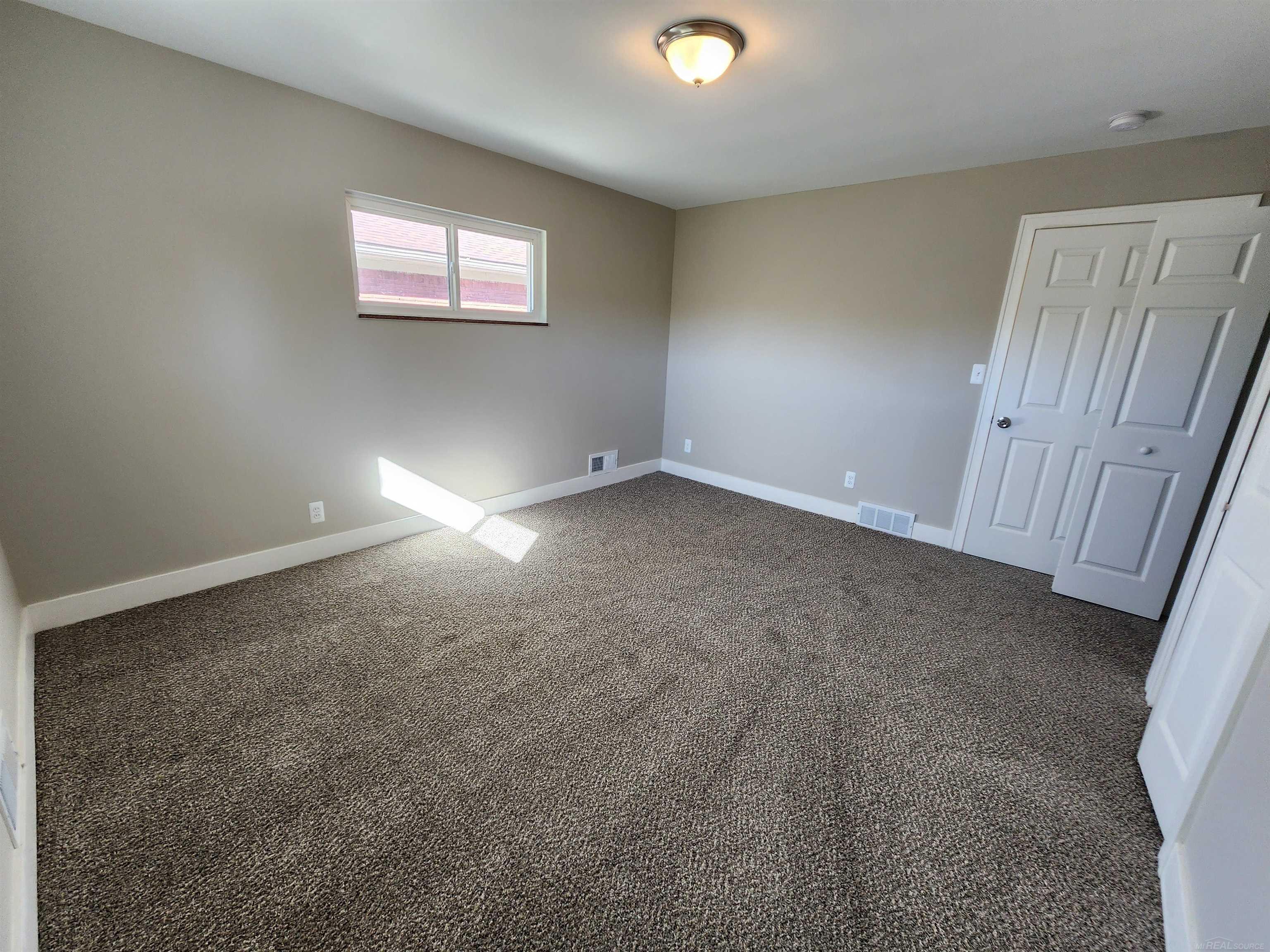 15121 Oak Park Boulevard, Oak Park, MI, 48237