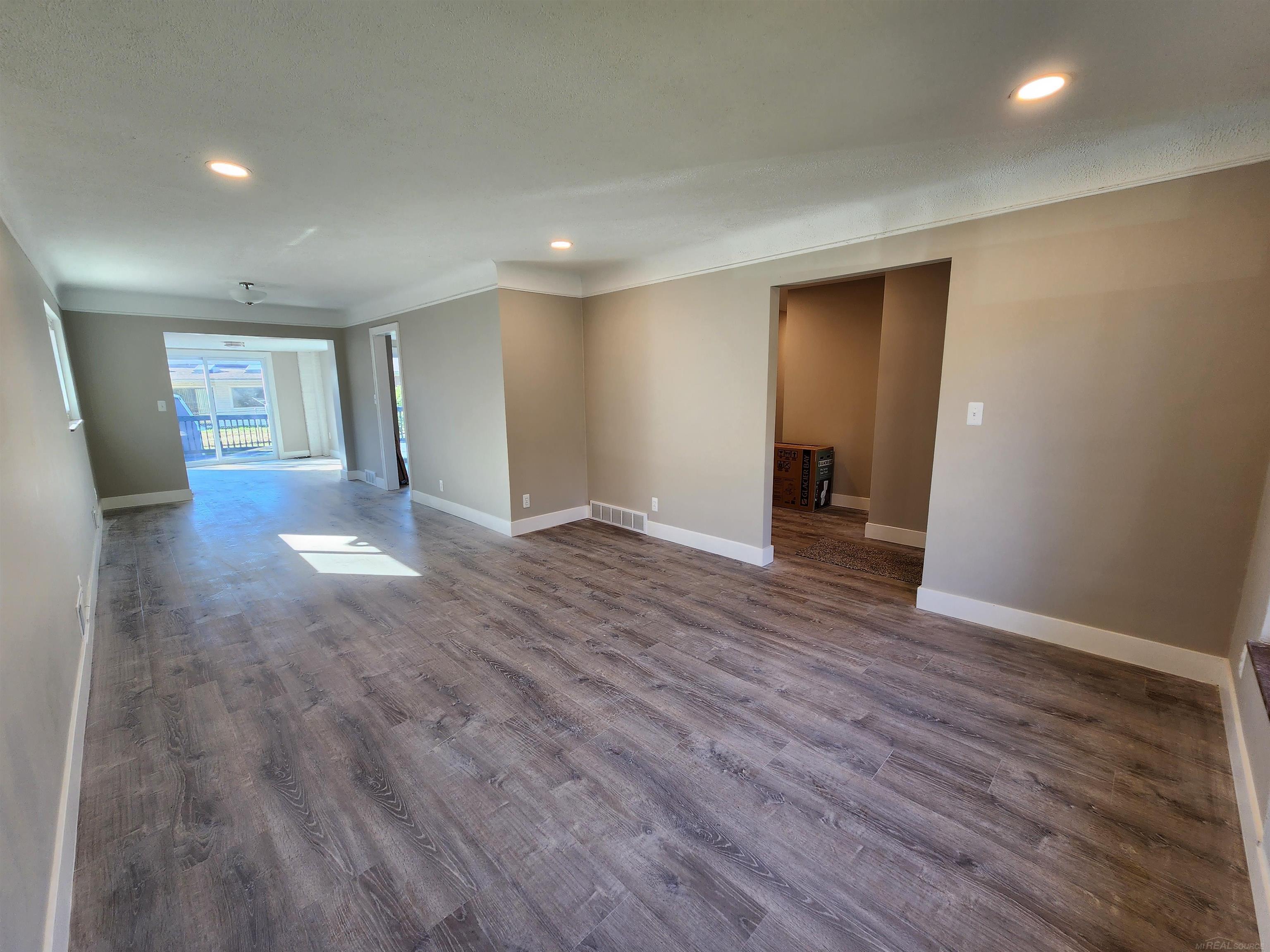 15121 Oak Park Boulevard, Oak Park, MI, 48237