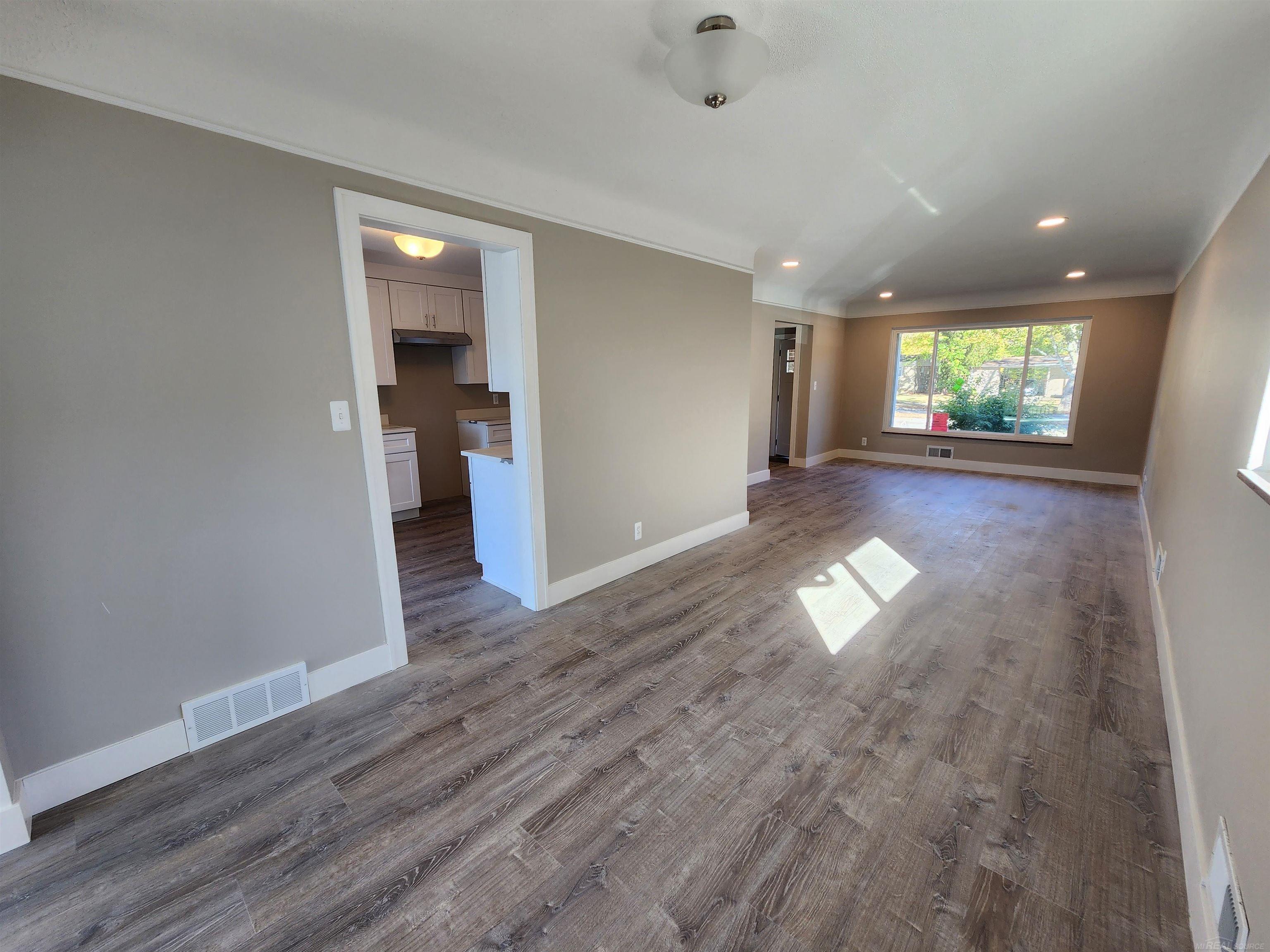 15121 Oak Park Boulevard, Oak Park, MI, 48237