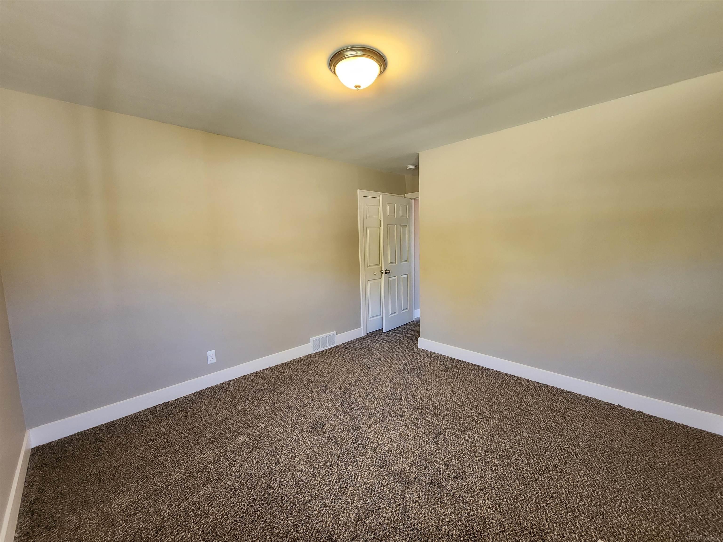 15121 Oak Park Boulevard, Oak Park, MI, 48237