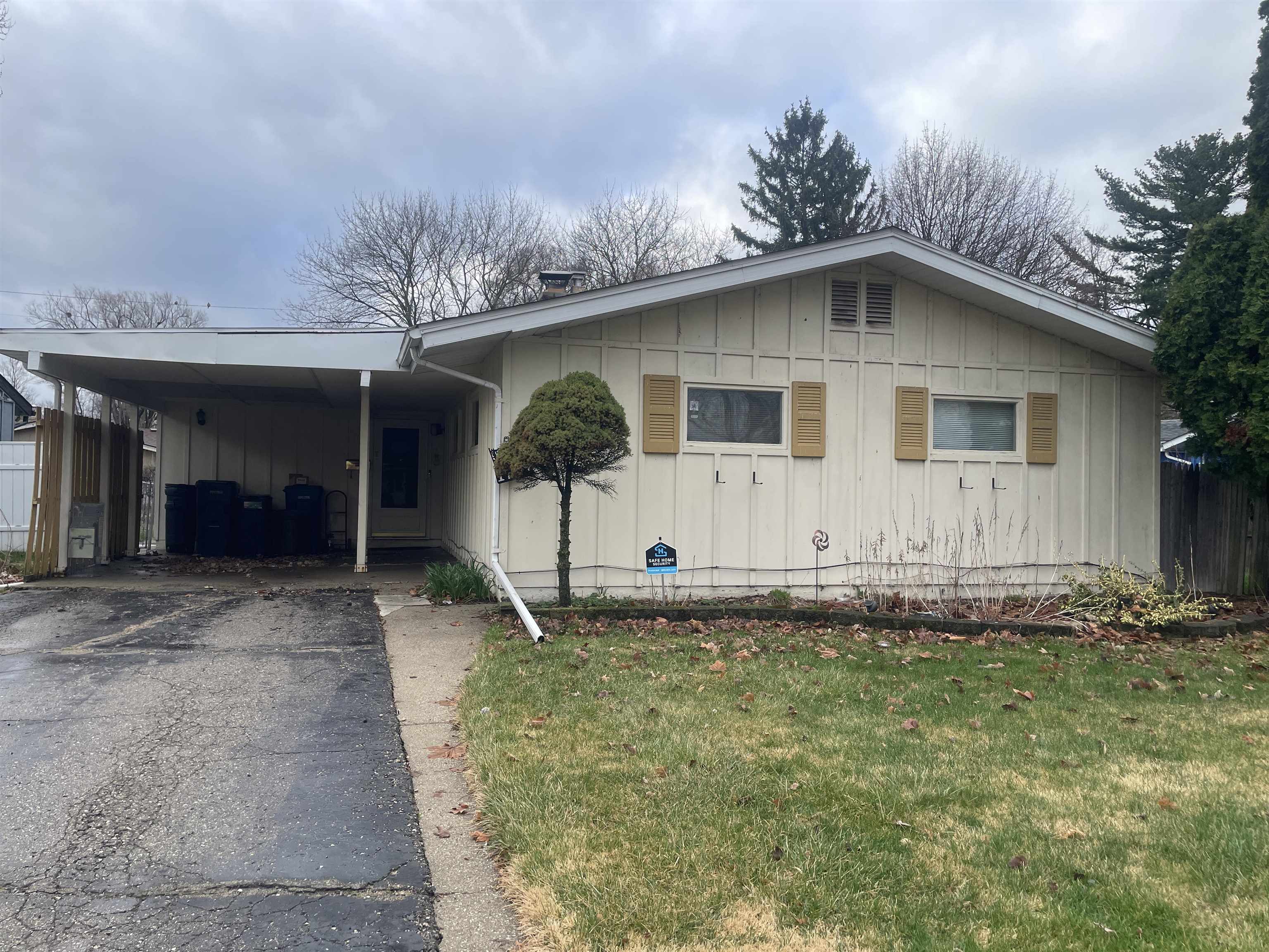 1727 Briarwood Drive, Flint, MI, 48507