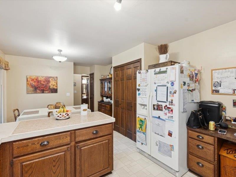 Grand Blanc, MI, 48439