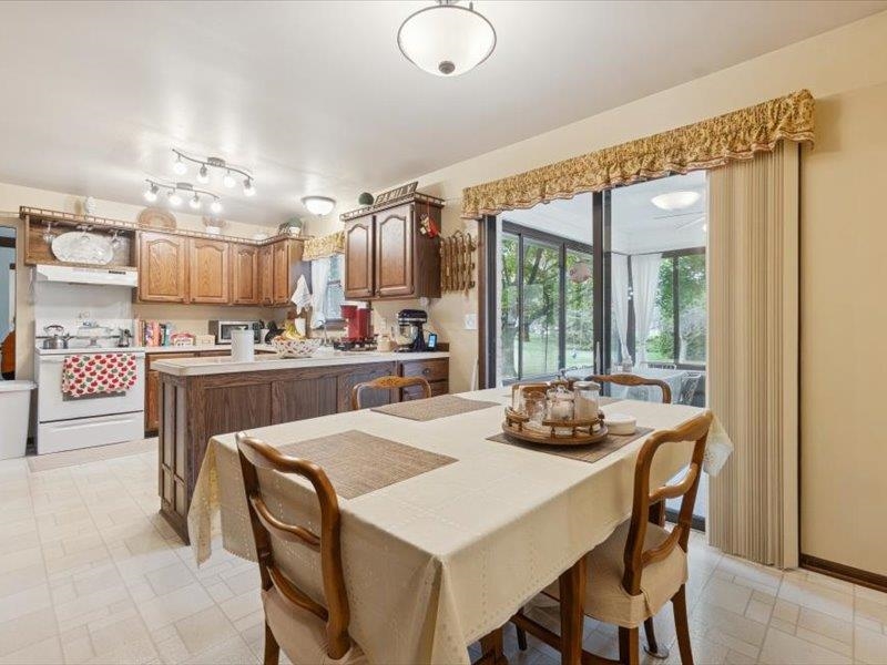 Grand Blanc, MI, 48439