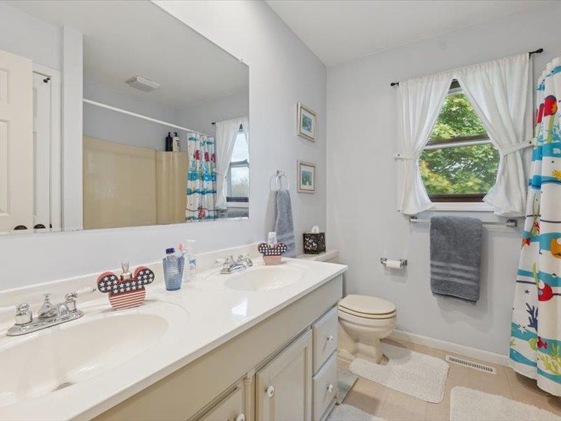 Grand Blanc, MI, 48439