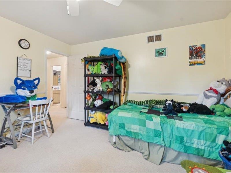 Grand Blanc, MI, 48439