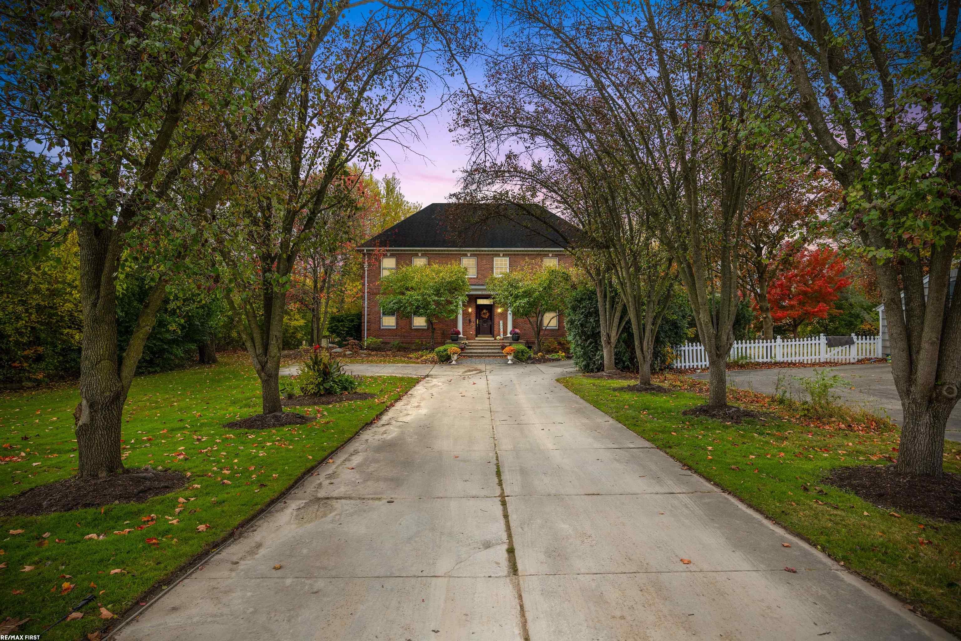 6580 Red Maple Lane, Bloomfield Hills, MI, 48301