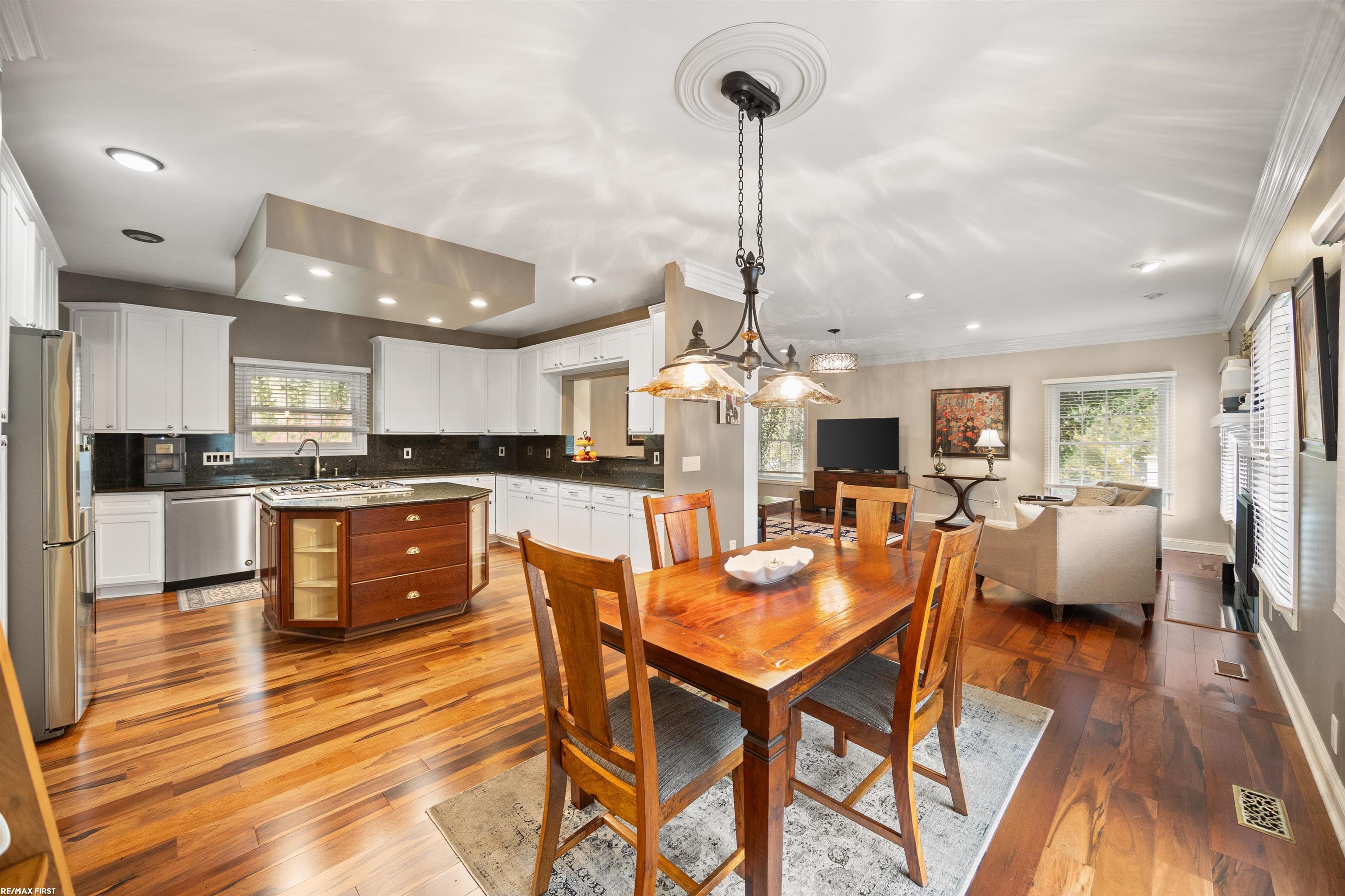 6580 Red Maple Lane, Bloomfield Hills, MI, 48301