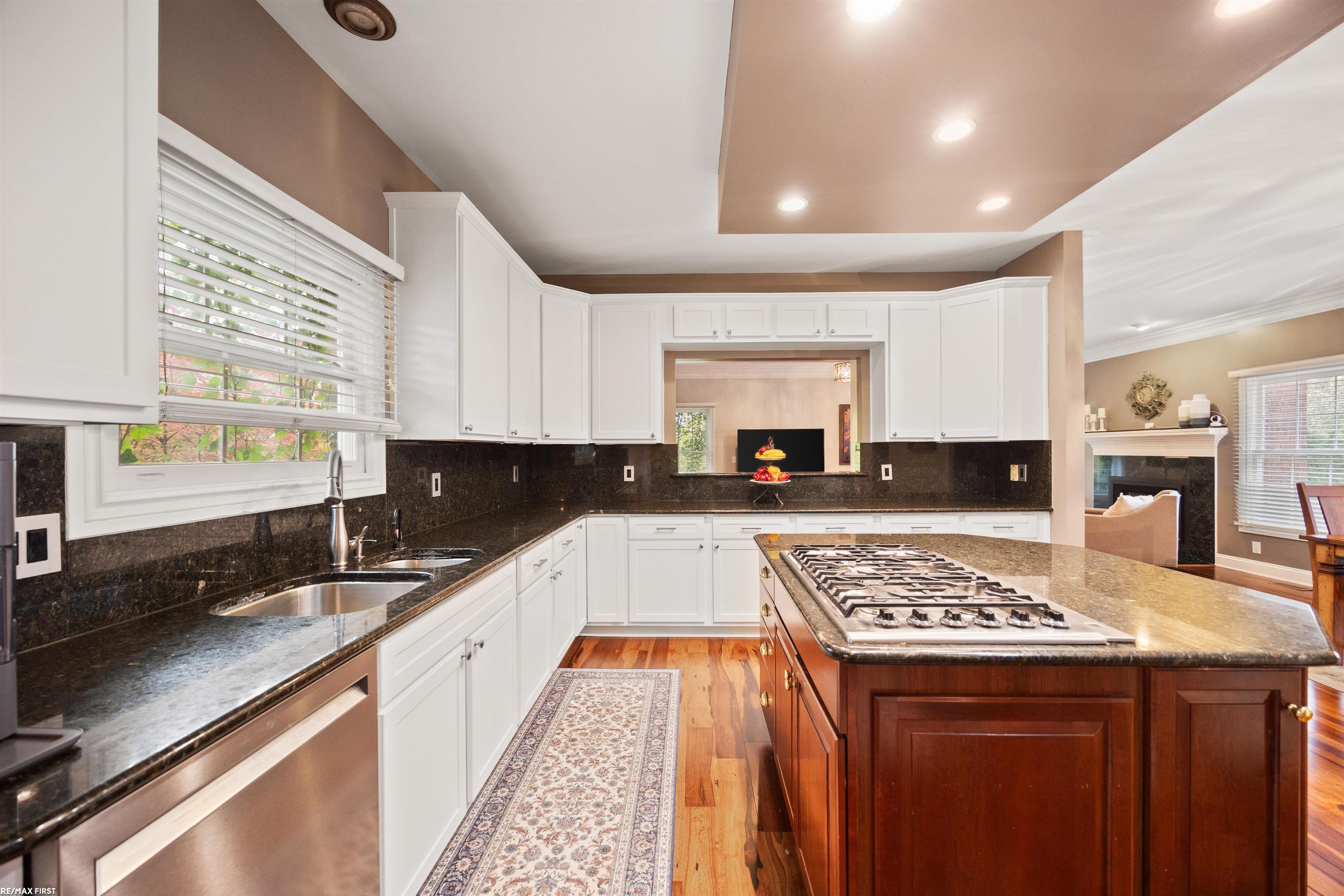 6580 Red Maple Lane, Bloomfield Hills, MI, 48301