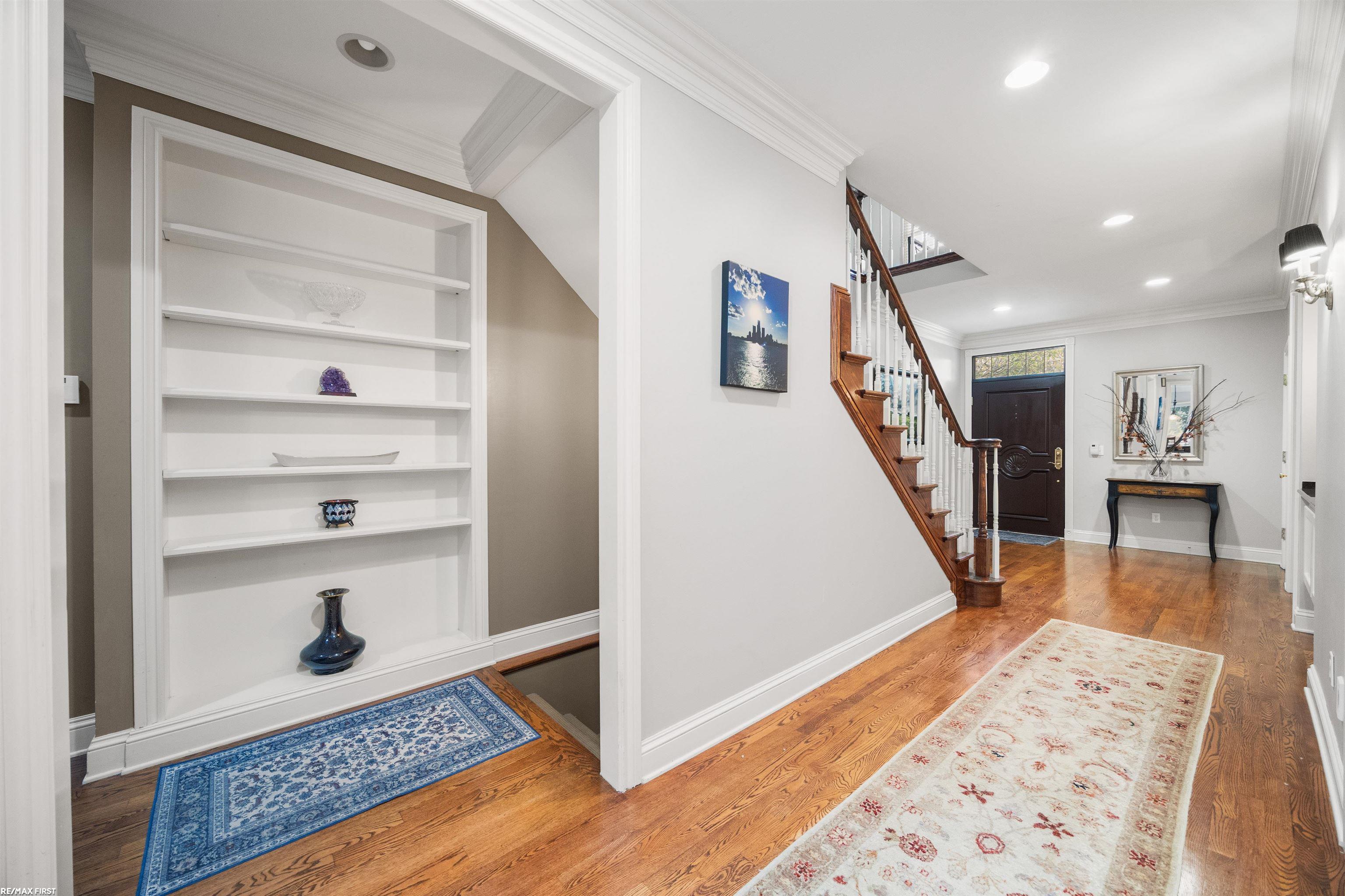 6580 Red Maple Lane, Bloomfield Hills, MI, 48301