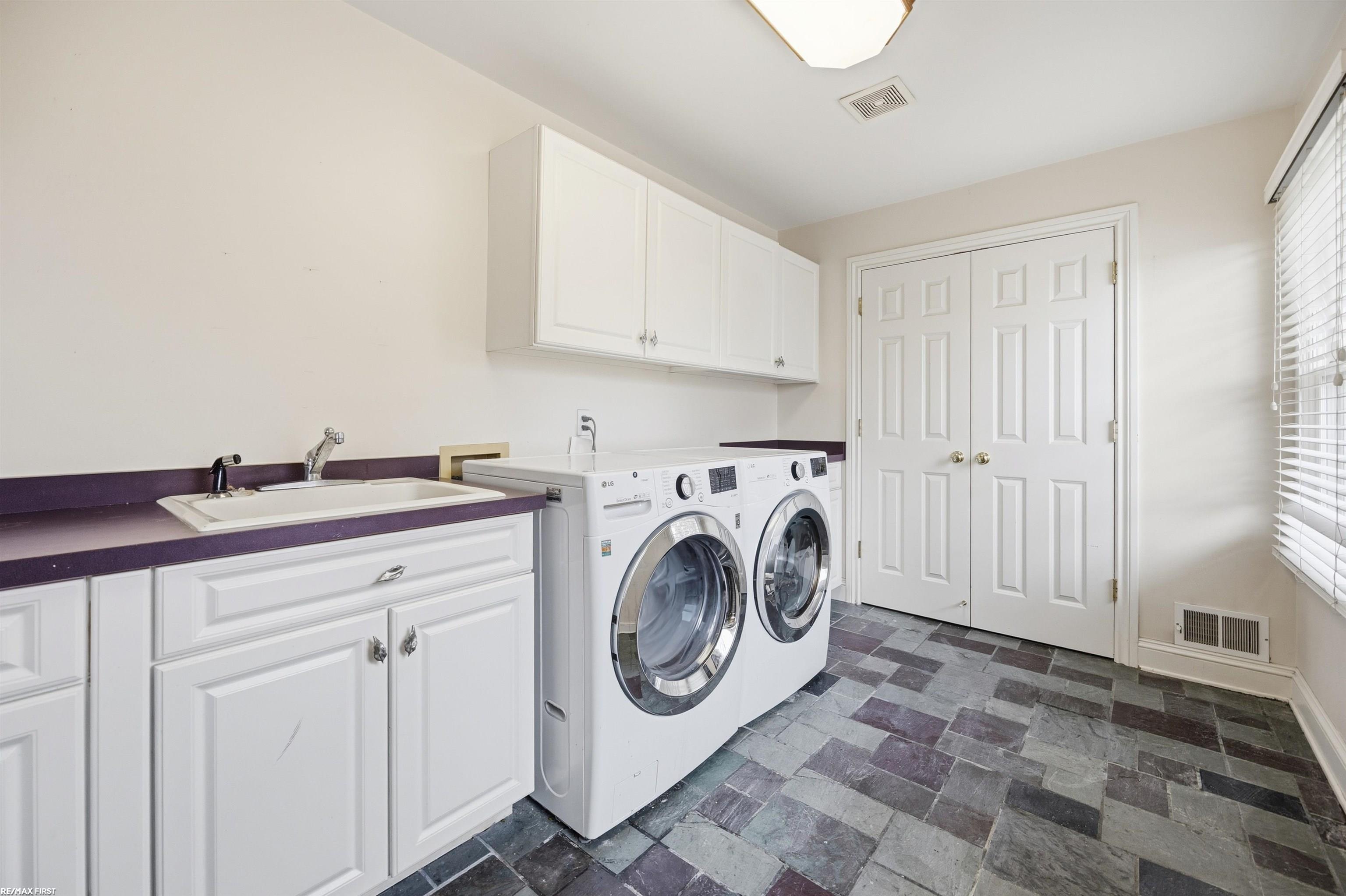 6580 Red Maple Lane, Bloomfield Hills, MI, 48301