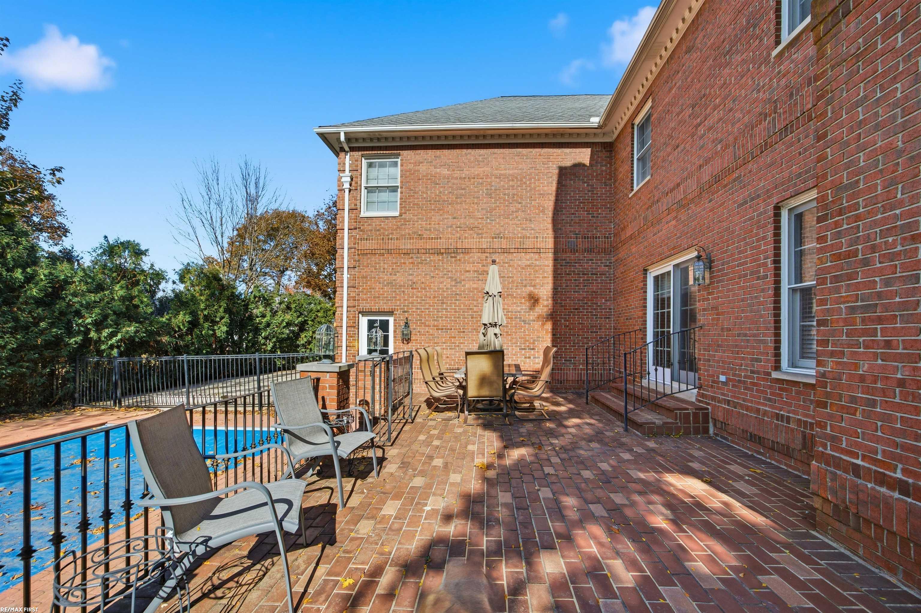 6580 Red Maple Lane, Bloomfield Hills, MI, 48301