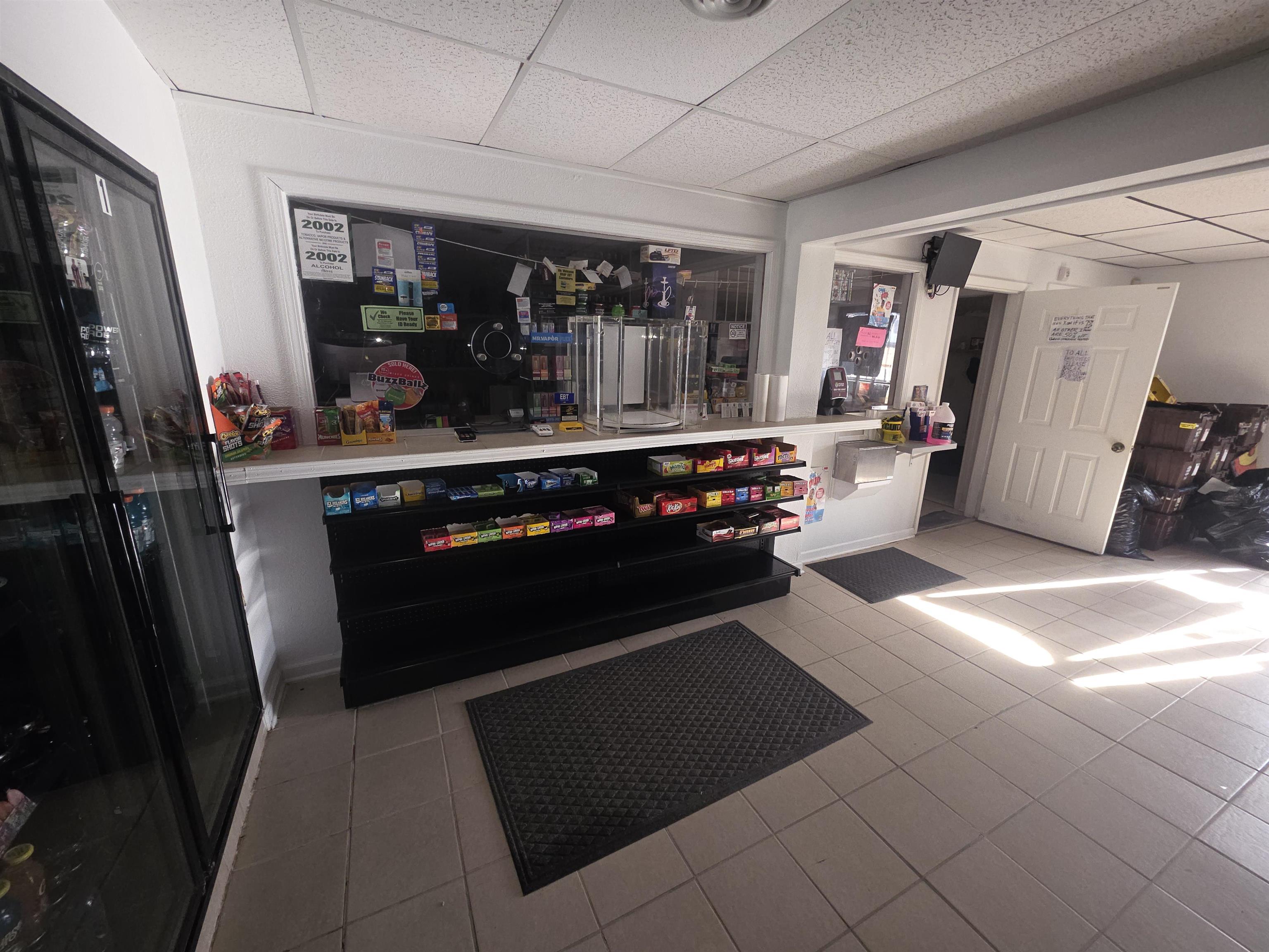 3907 S Saginaw Street, Flint, MI, 48507