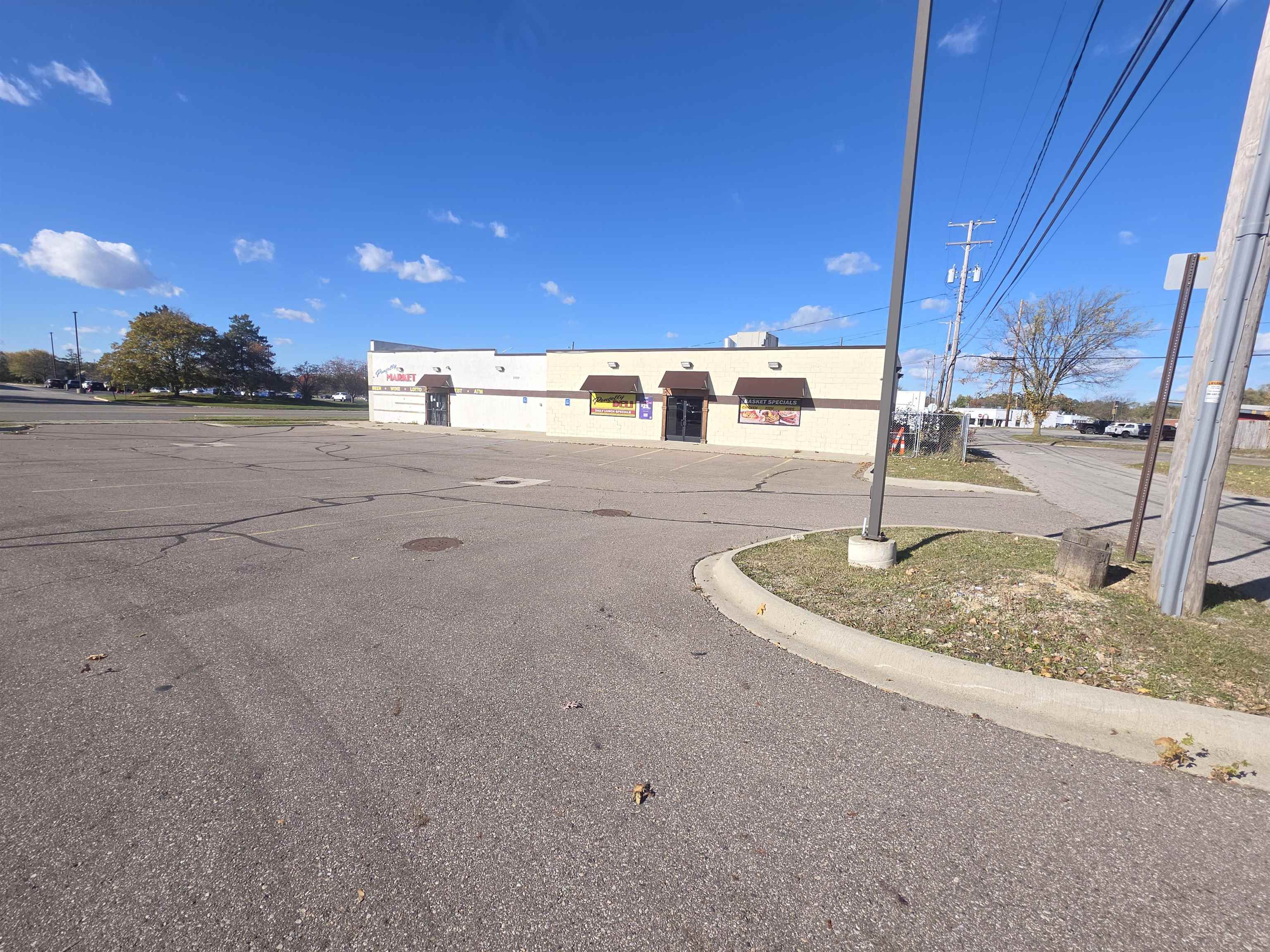 3907 S Saginaw Street, Flint, MI, 48507