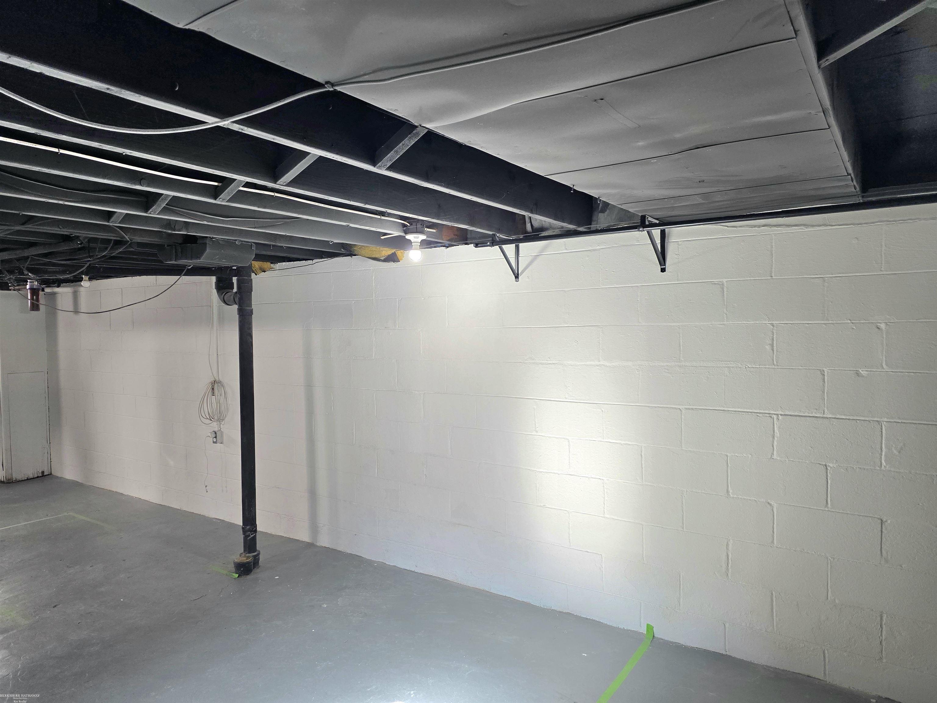 Roseville, MI, 48066