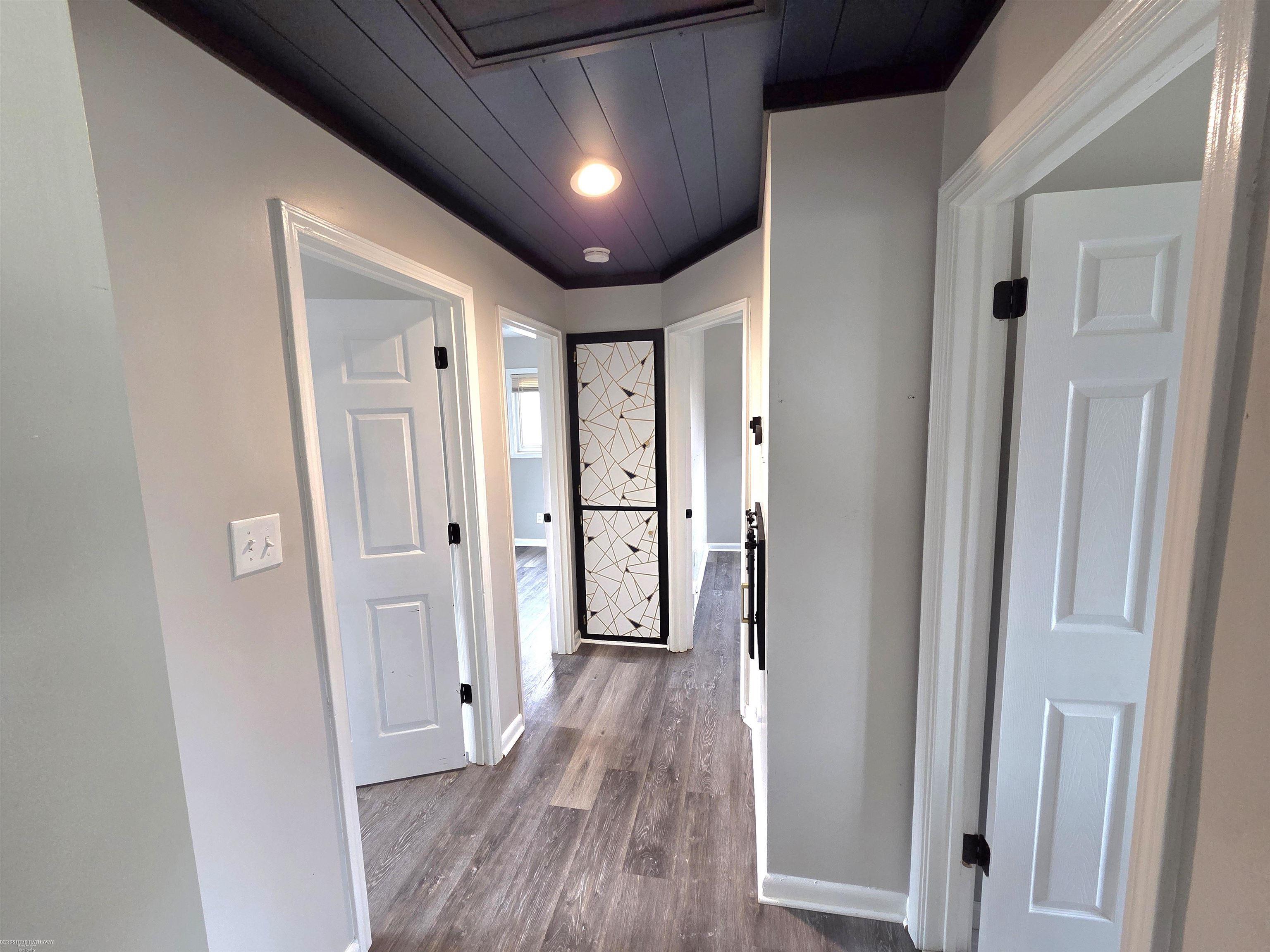 Roseville, MI, 48066