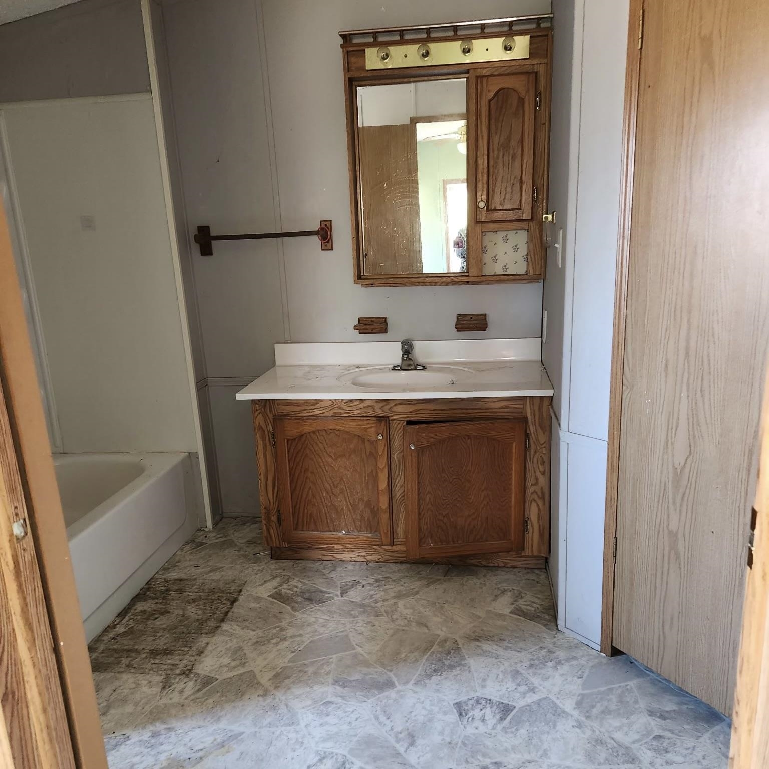 10832 Carter Road, Freeland, MI, 48623