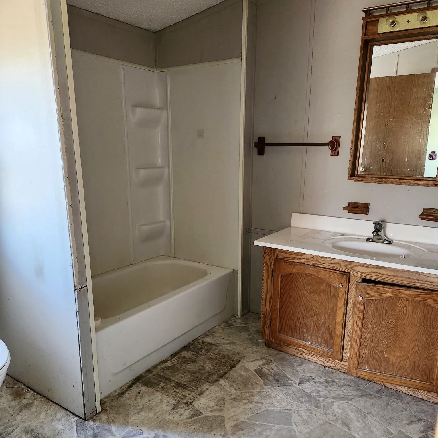 10832 Carter Road, Freeland, MI, 48623