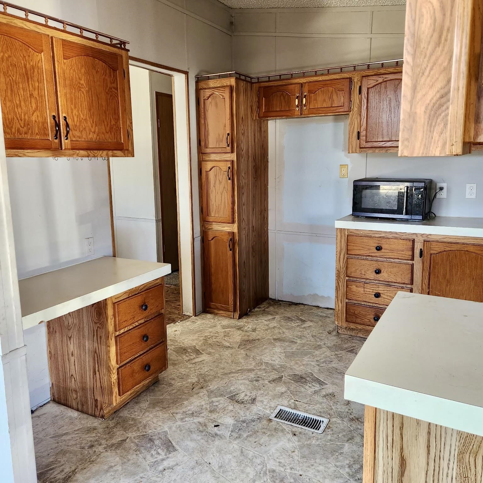 10832 Carter Road, Freeland, MI, 48623