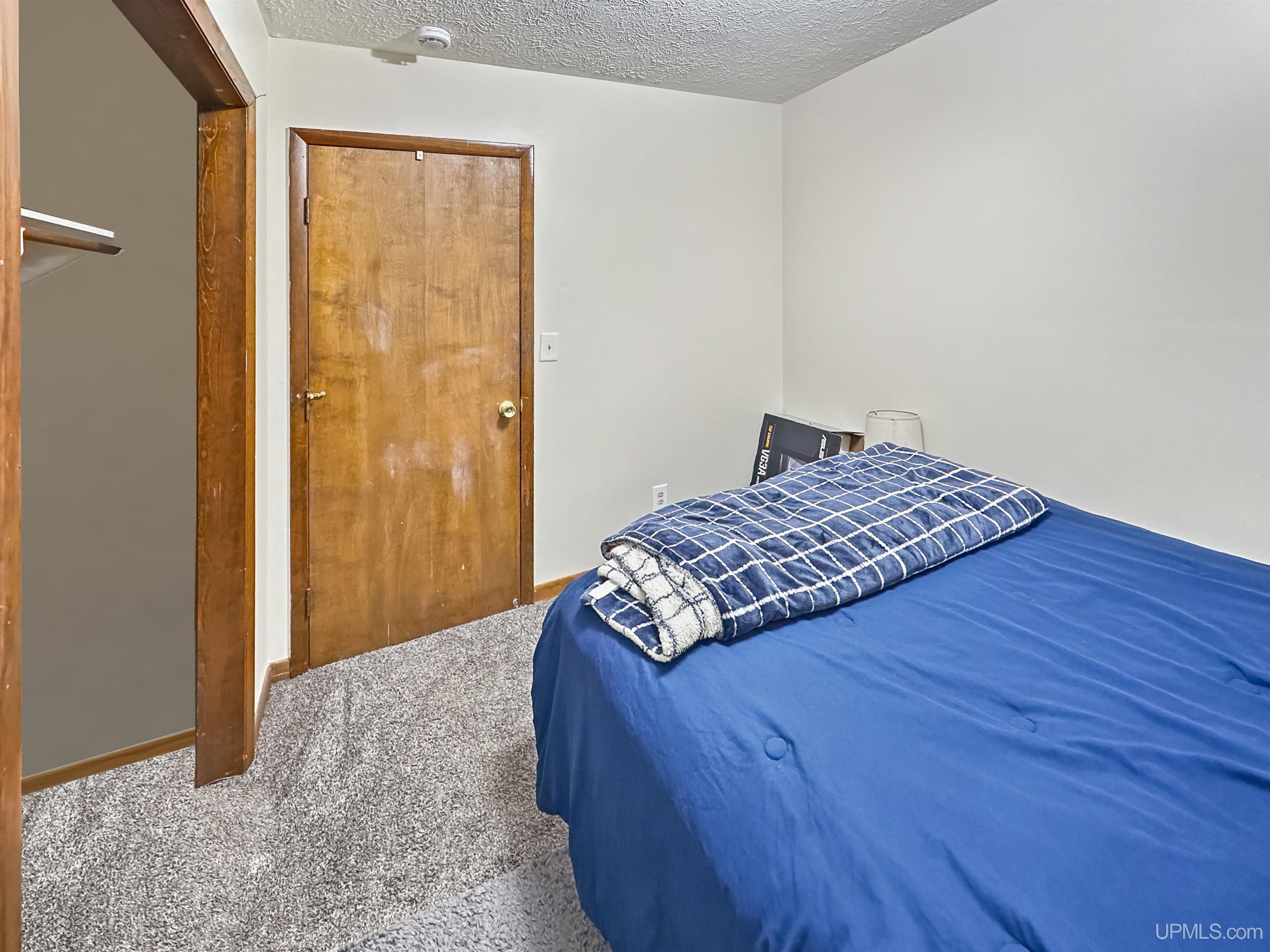 905 Delta Avenue, Gladstone, MI, 49837