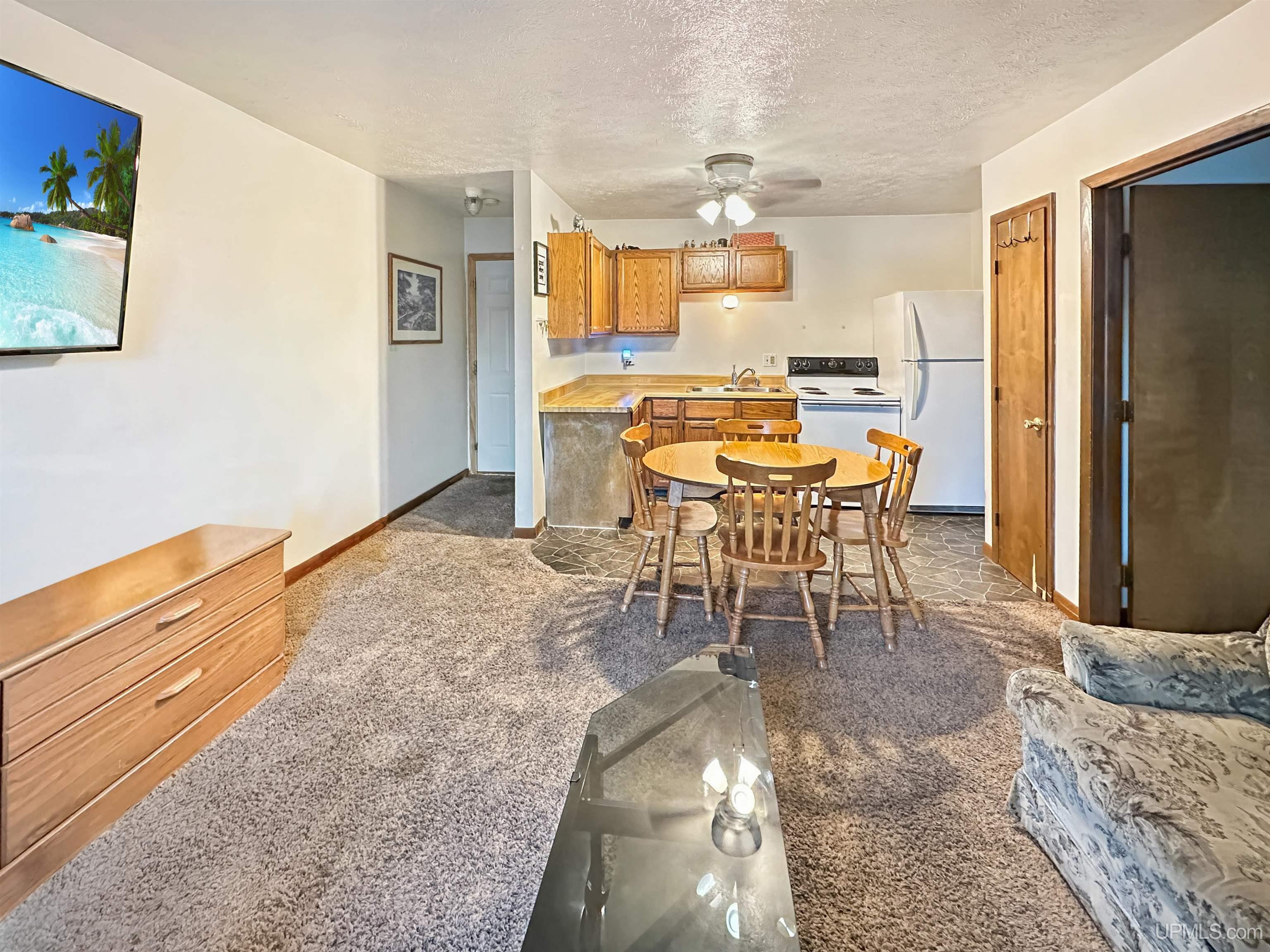 905 Delta Avenue, Gladstone, MI, 49837