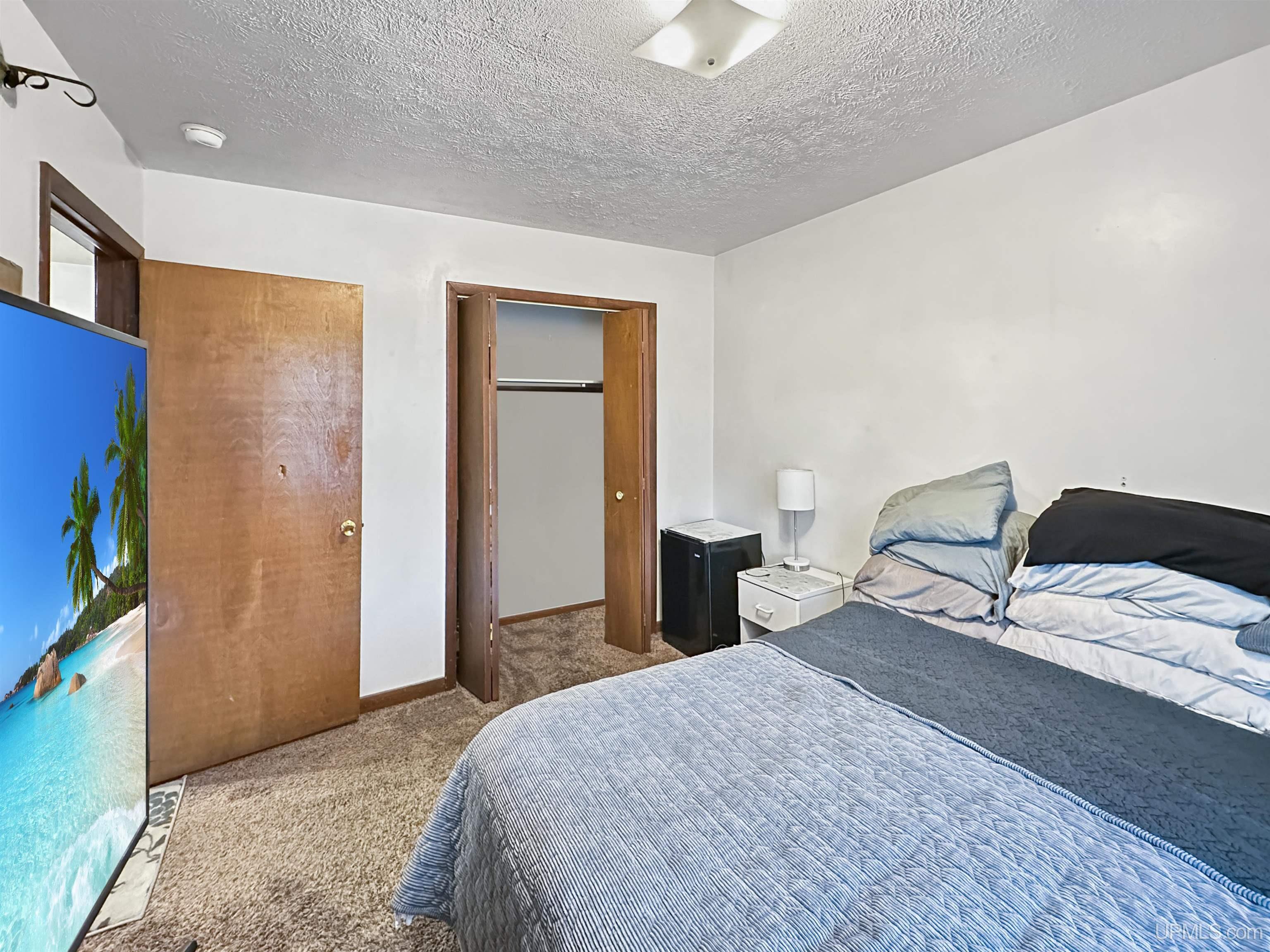 905 Delta Avenue, Gladstone, MI, 49837