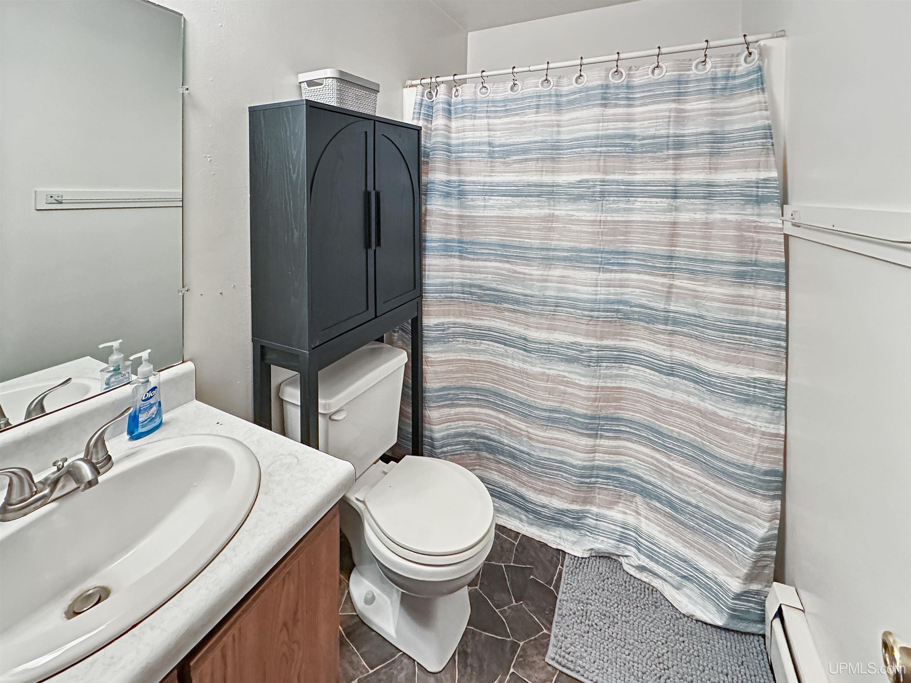 905 Delta Avenue, Gladstone, MI, 49837