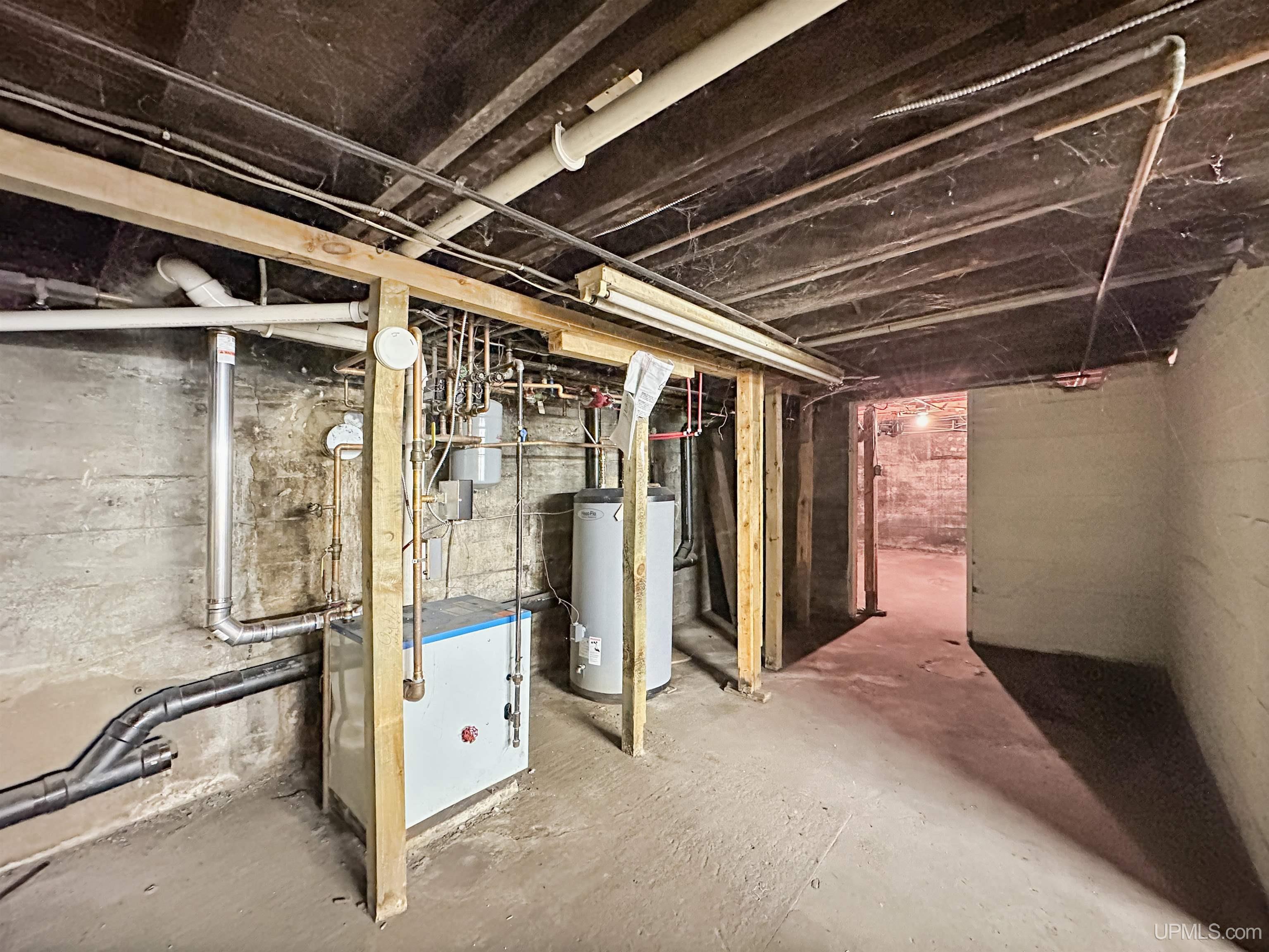 905 Delta Avenue, Gladstone, MI, 49837