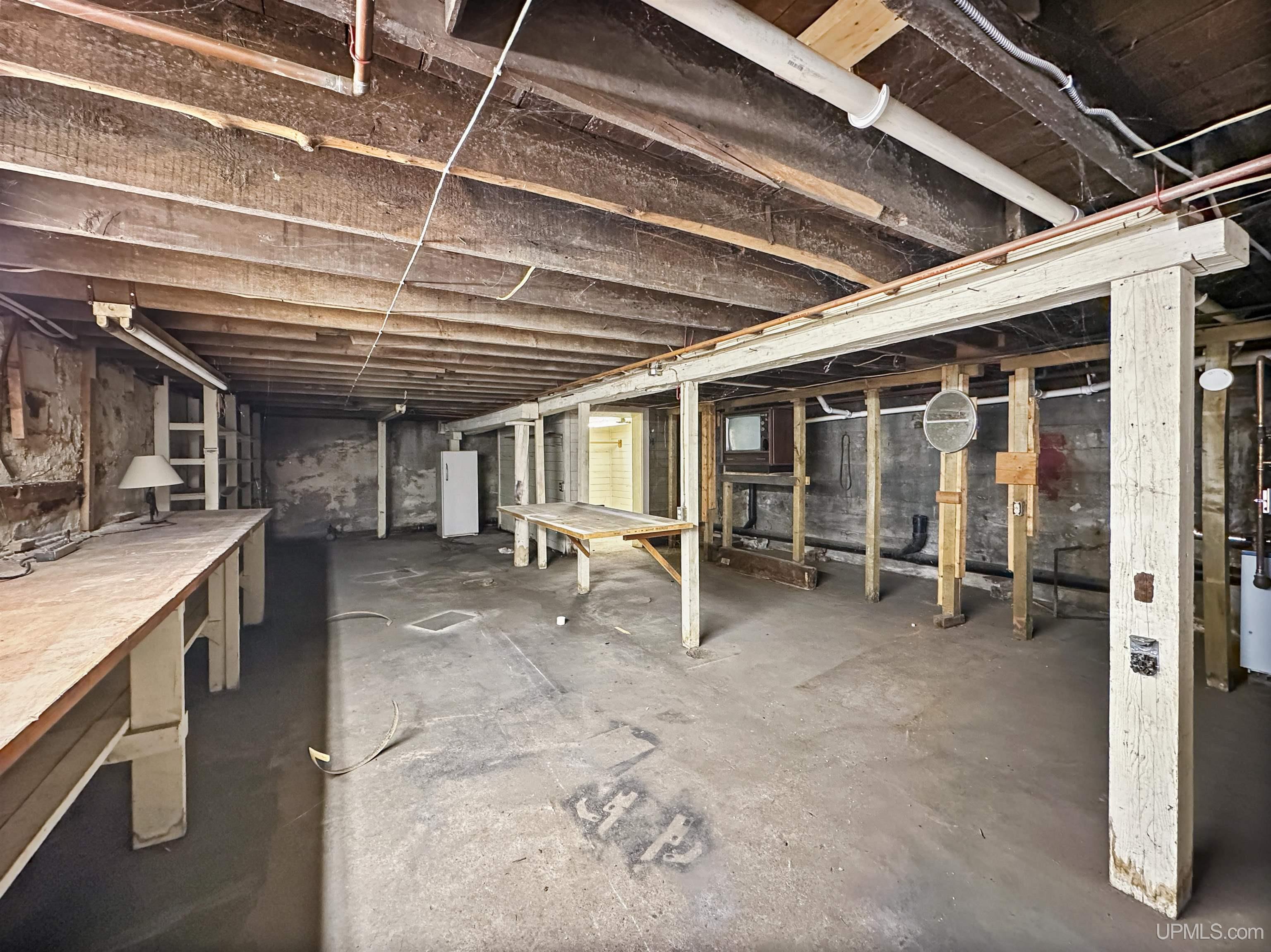 905 Delta Avenue, Gladstone, MI, 49837