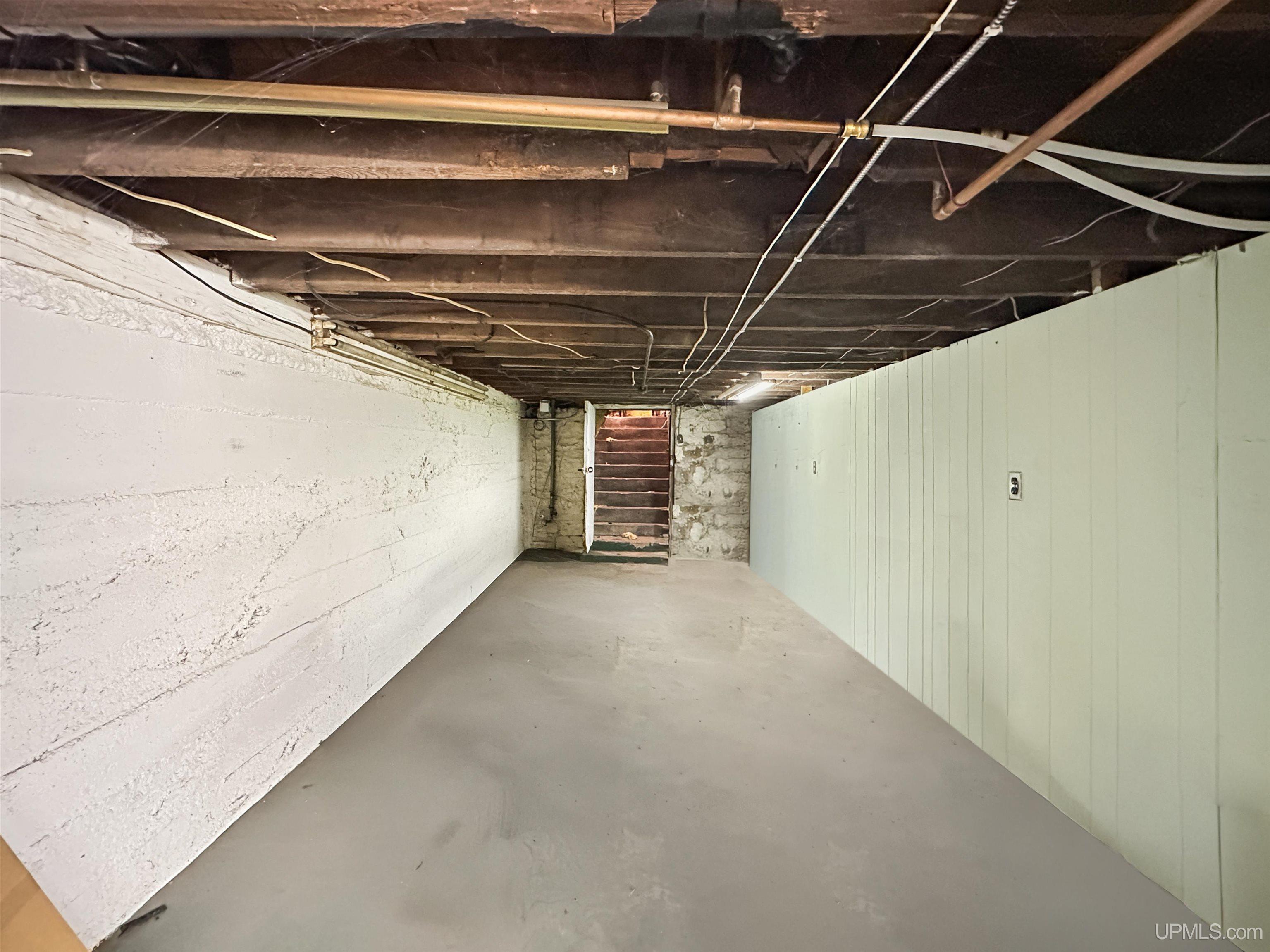 905 Delta Avenue, Gladstone, MI, 49837