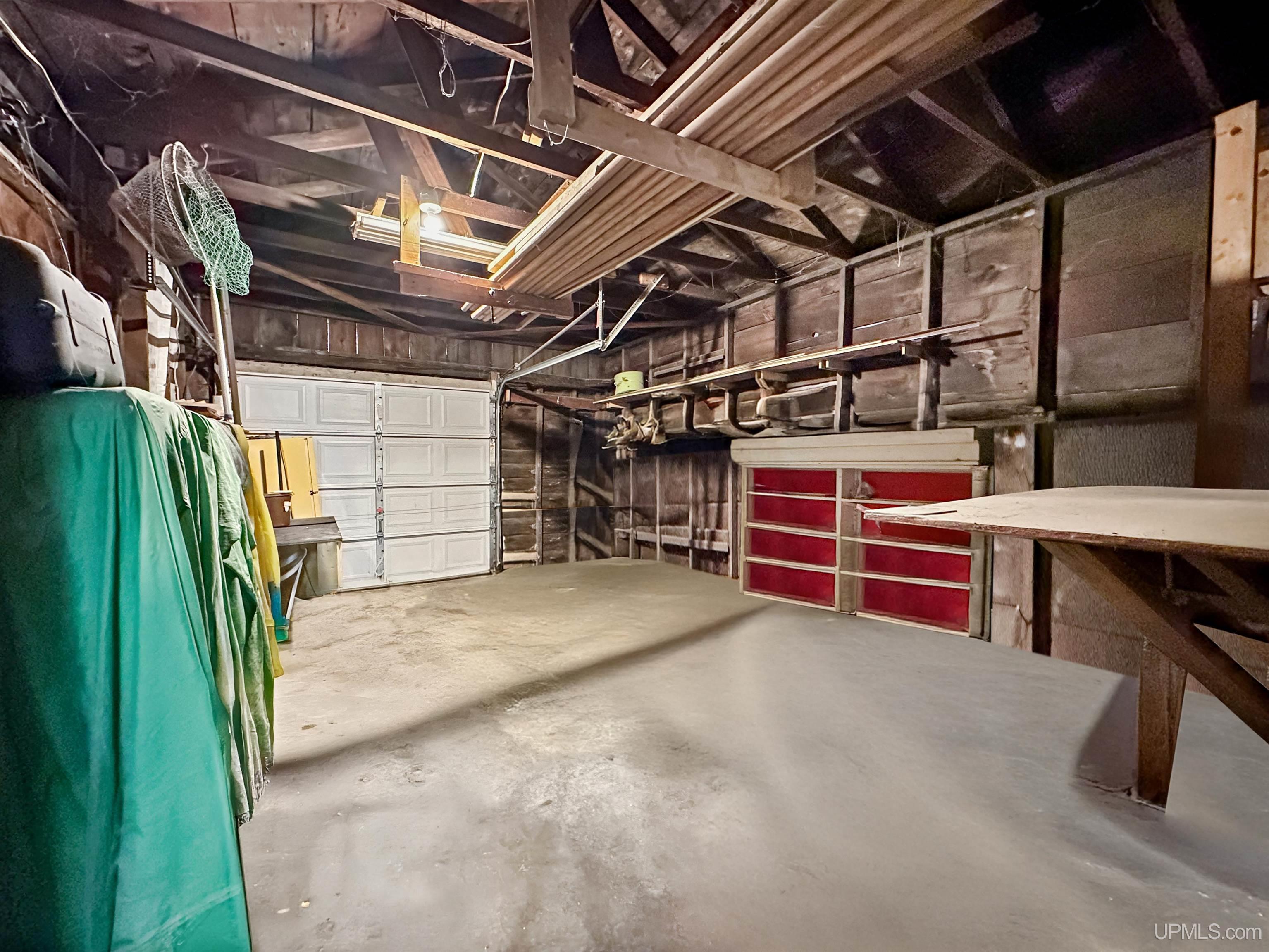 905 Delta Avenue, Gladstone, MI, 49837