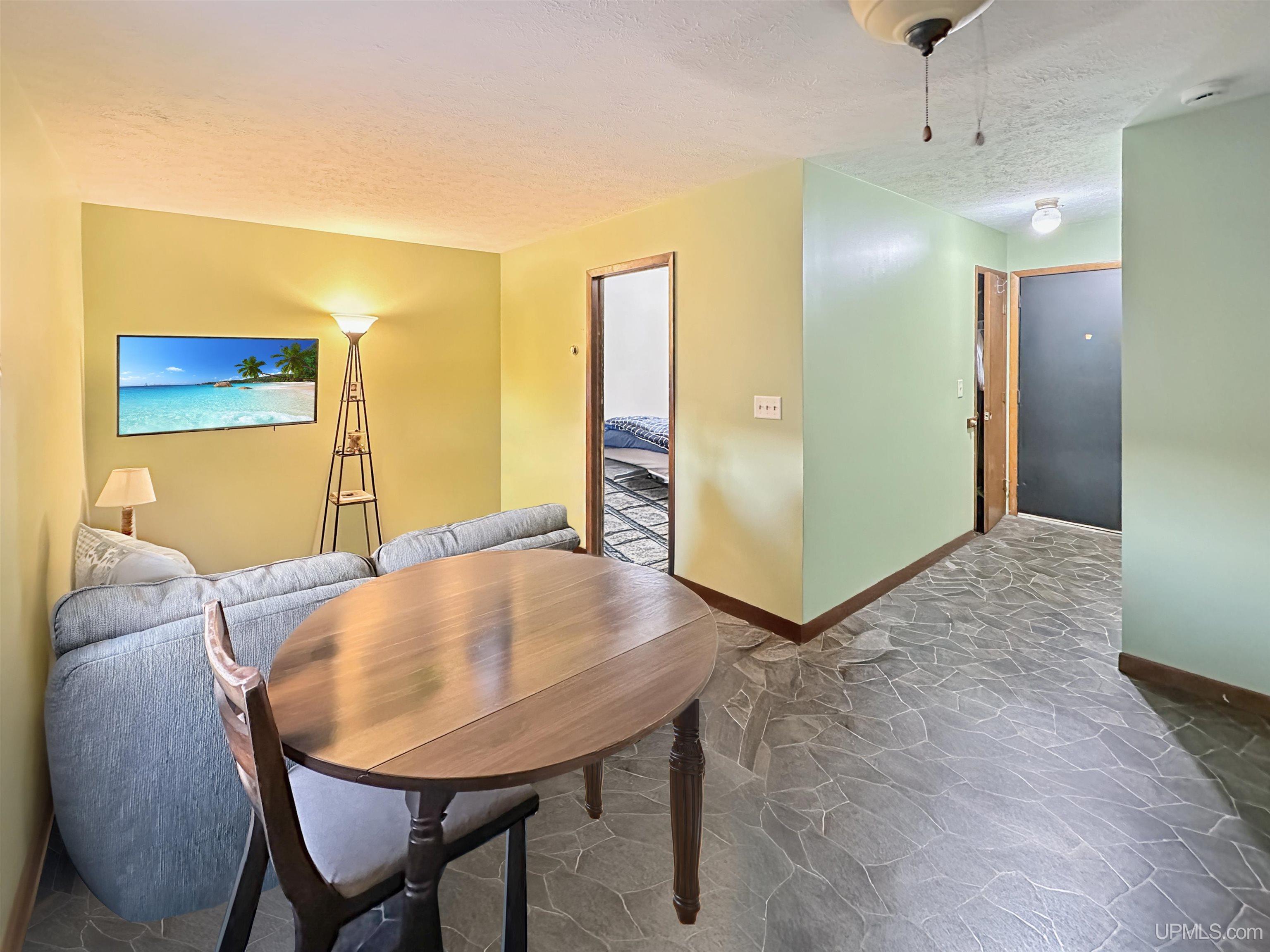 905 Delta Avenue, Gladstone, MI, 49837