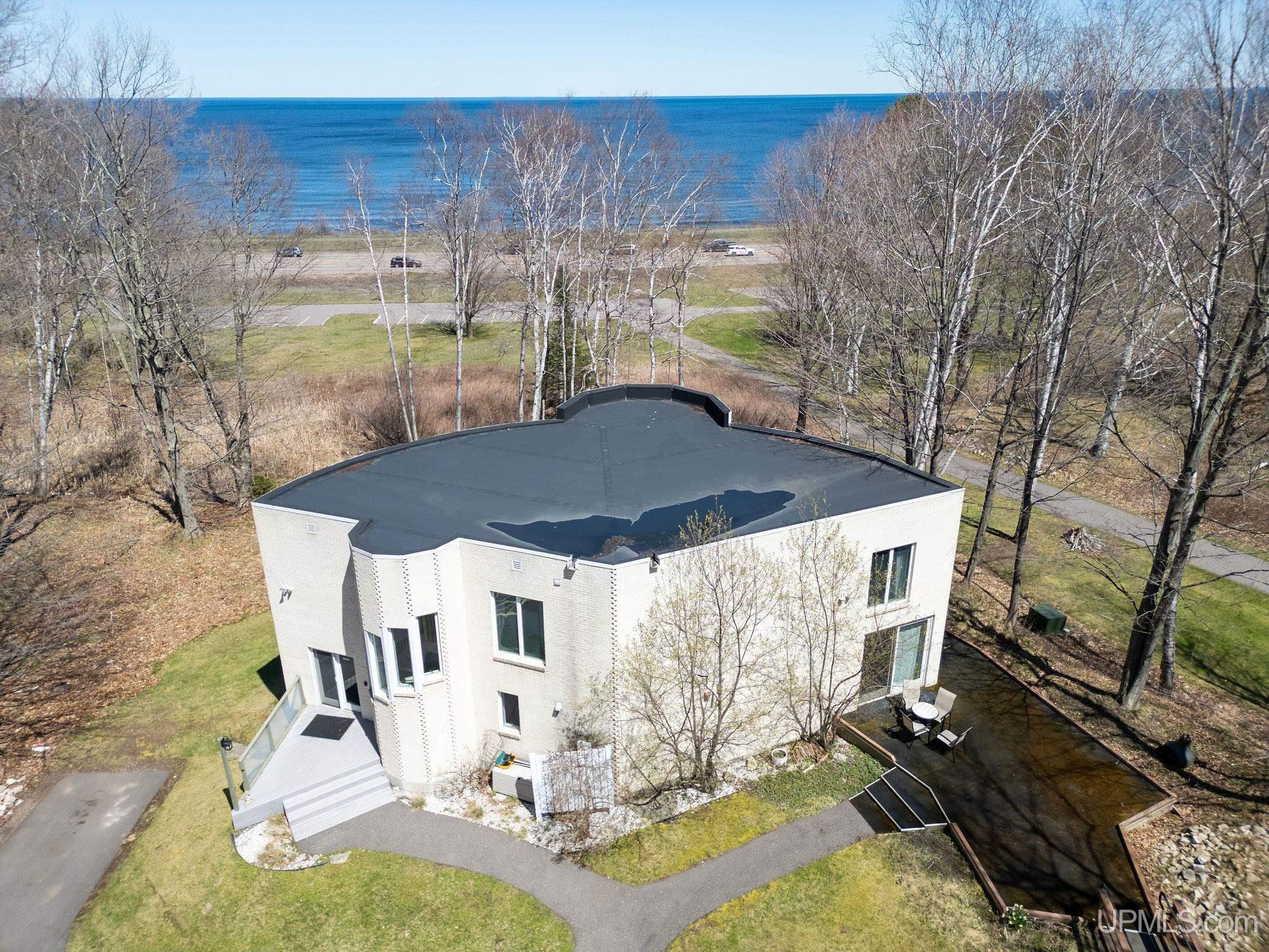 2070 S Us41 Highway, Marquette, MI, 49855