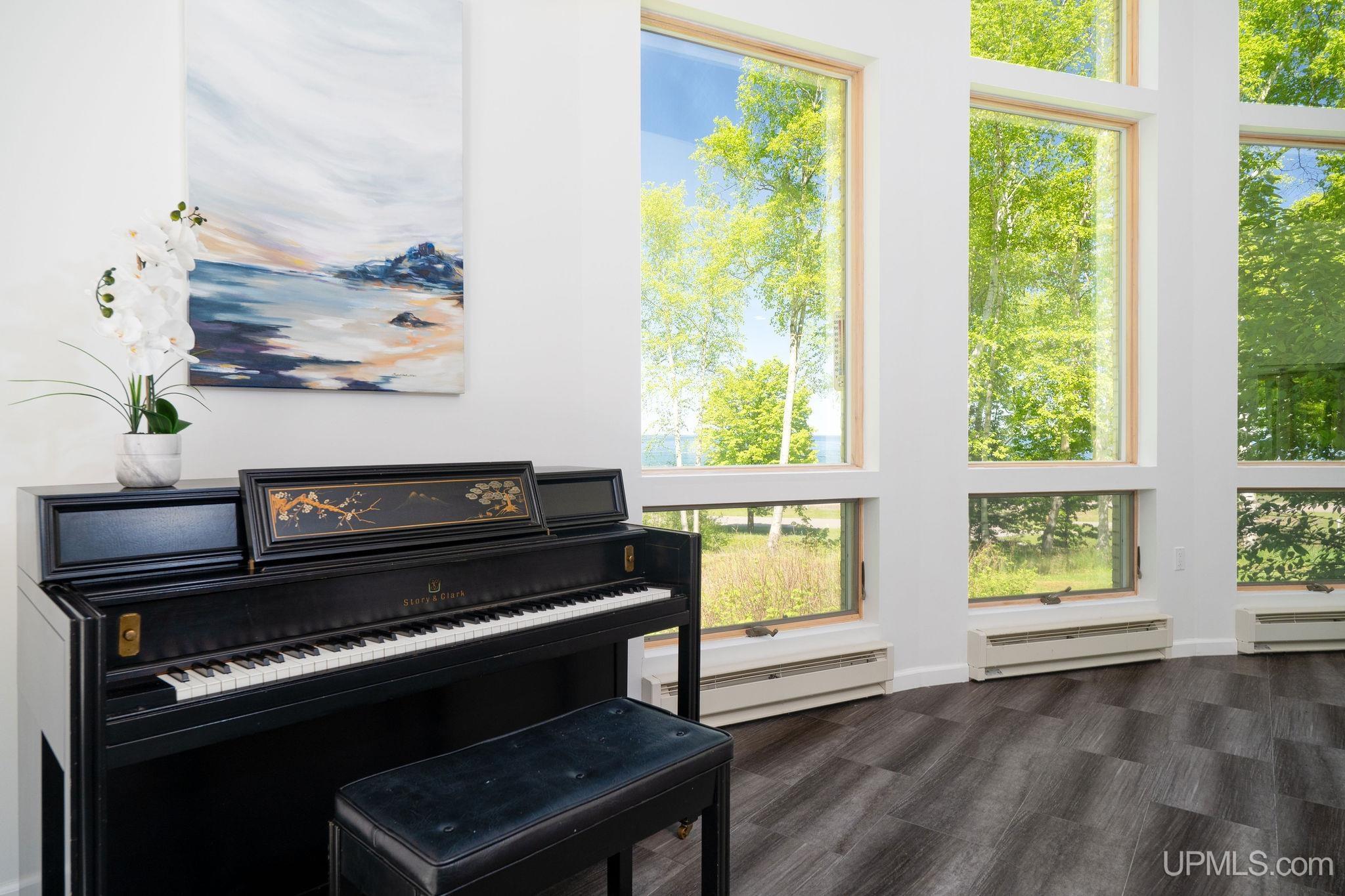 2070 S Us41 Highway, Marquette, MI, 49855