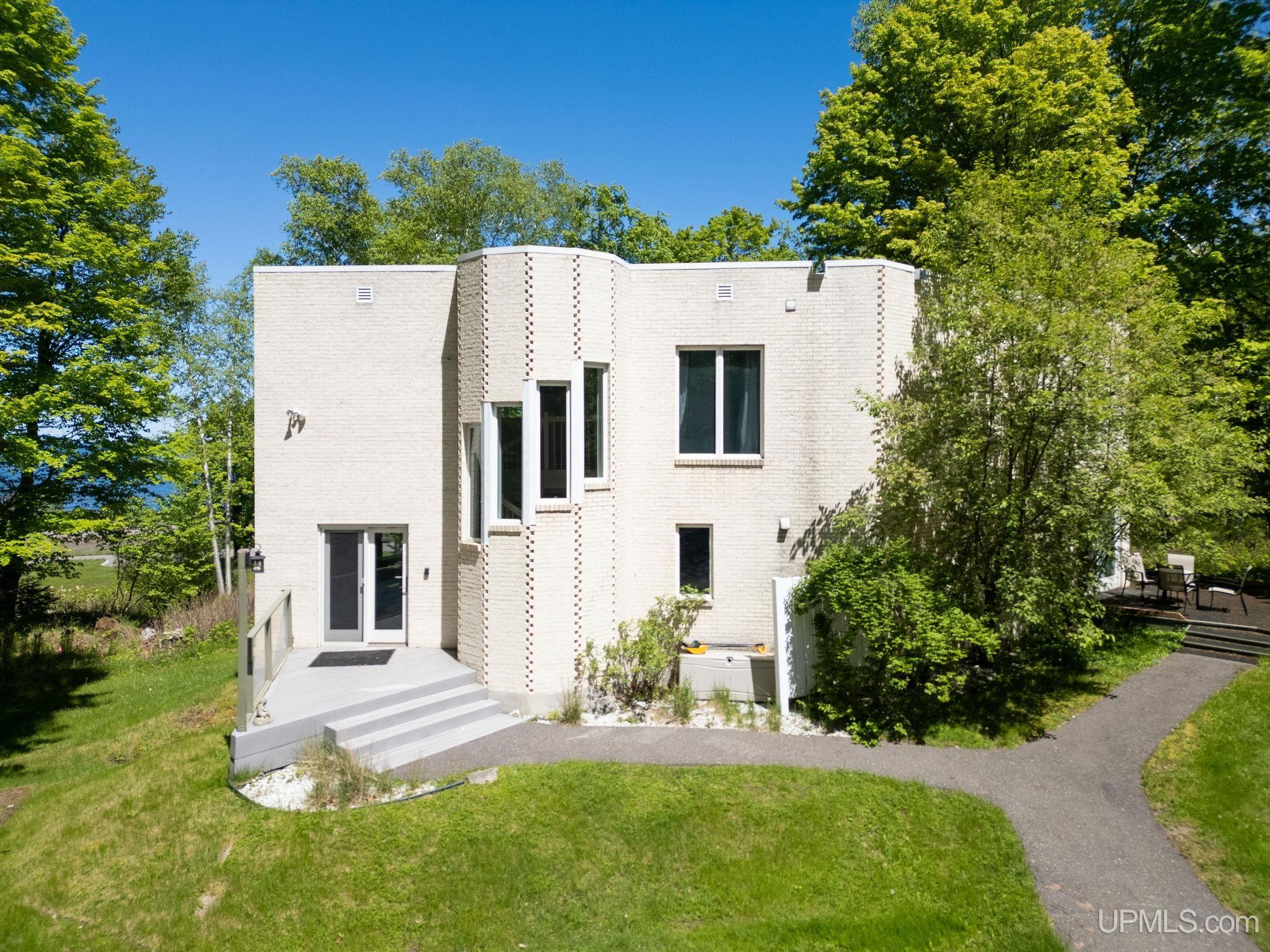 2070 S Us41 Highway, Marquette, MI, 49855