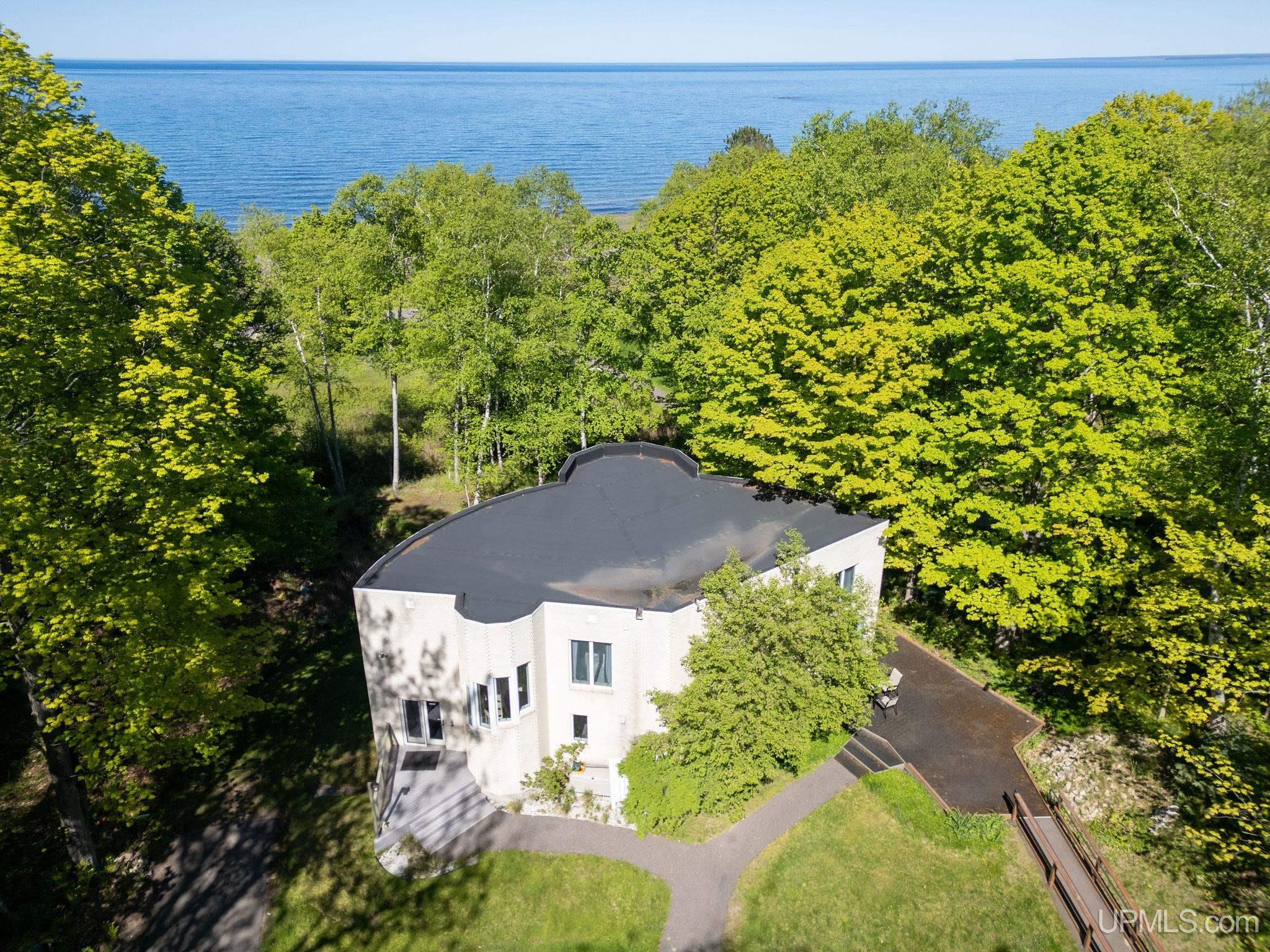 2070 S Us41 Highway, Marquette, MI, 49855