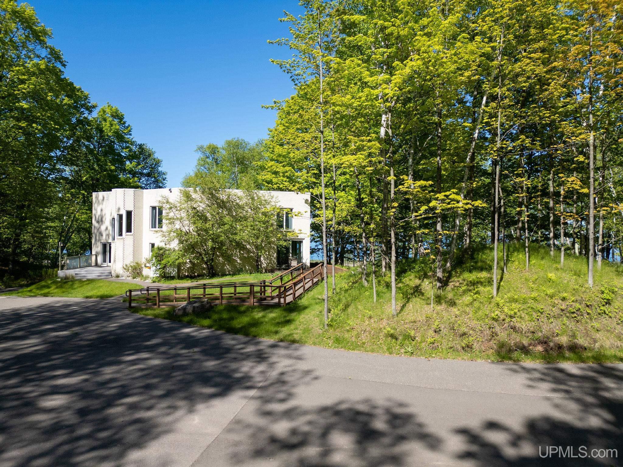 2070 S Us41 Highway, Marquette, MI, 49855