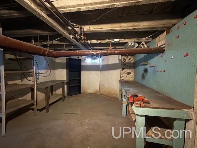 118 S Fifth Street, Crystal Falls, MI, 49920