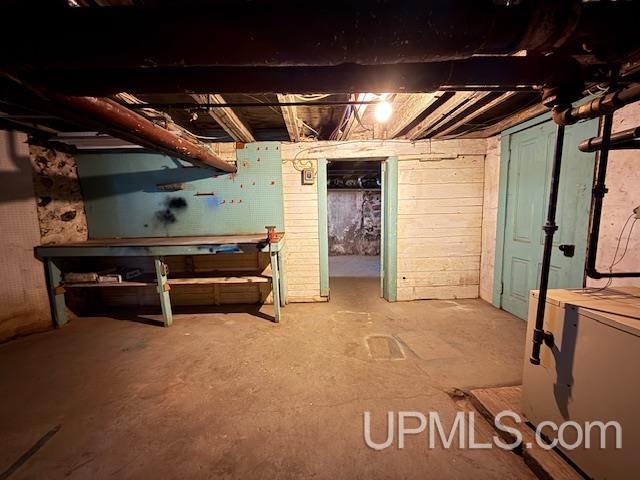 118 S Fifth Street, Crystal Falls, MI, 49920