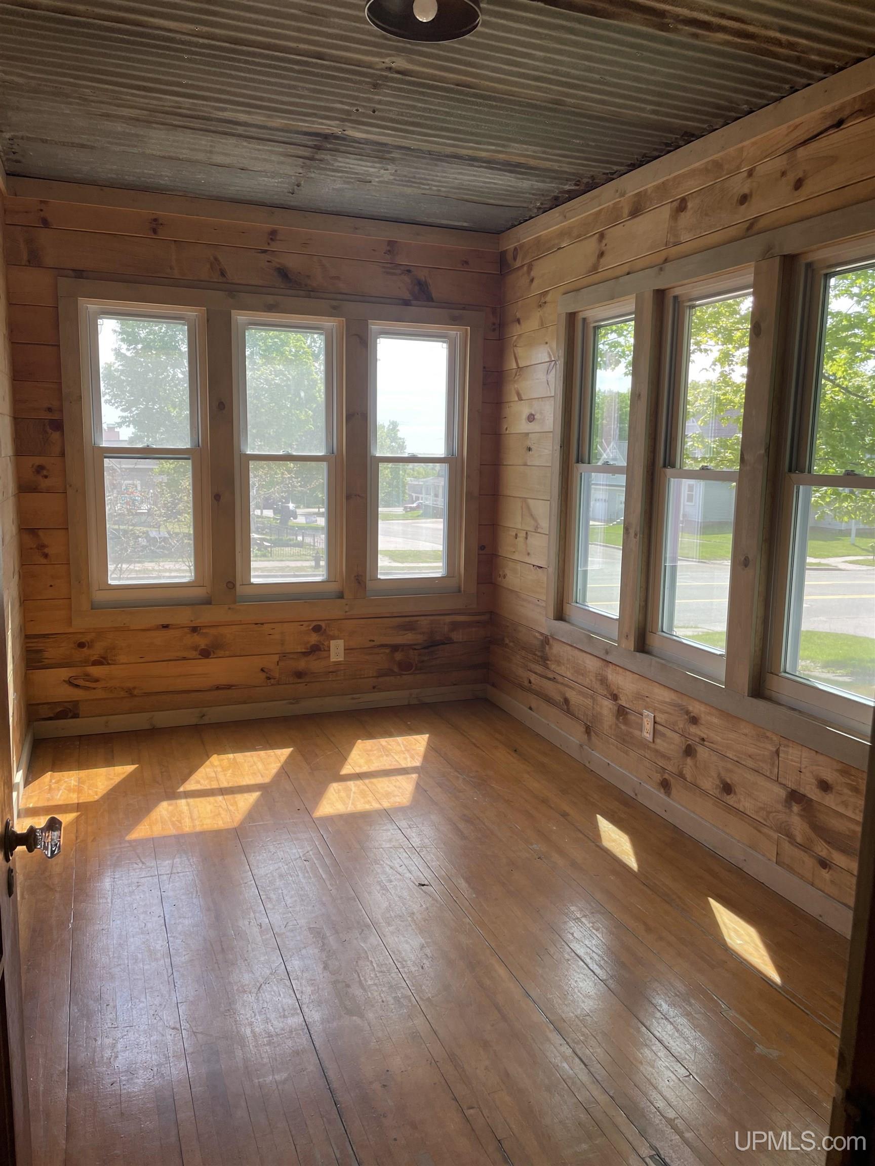 118 S Fifth Street, Crystal Falls, MI, 49920