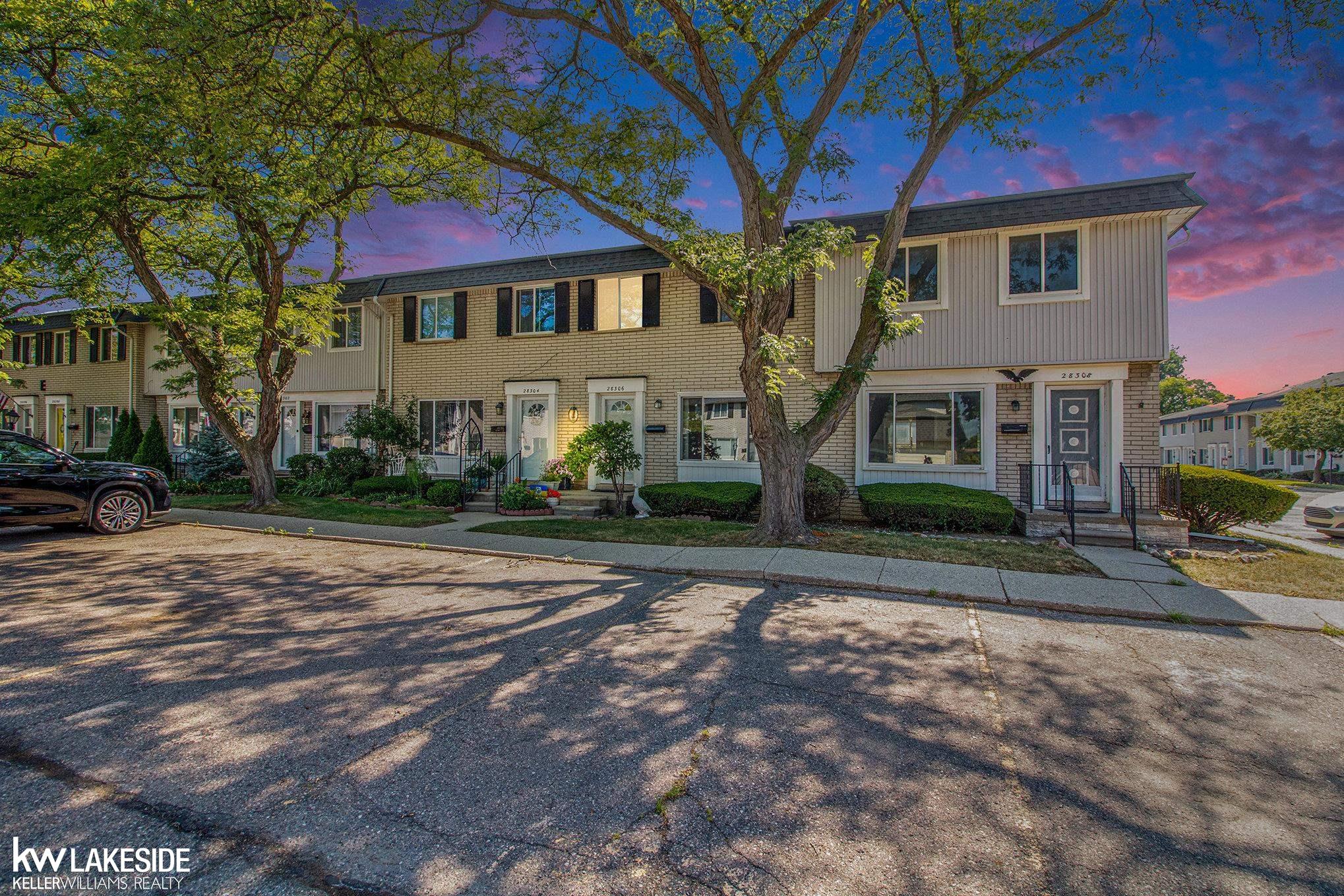 28306 Universal Drive photo 16