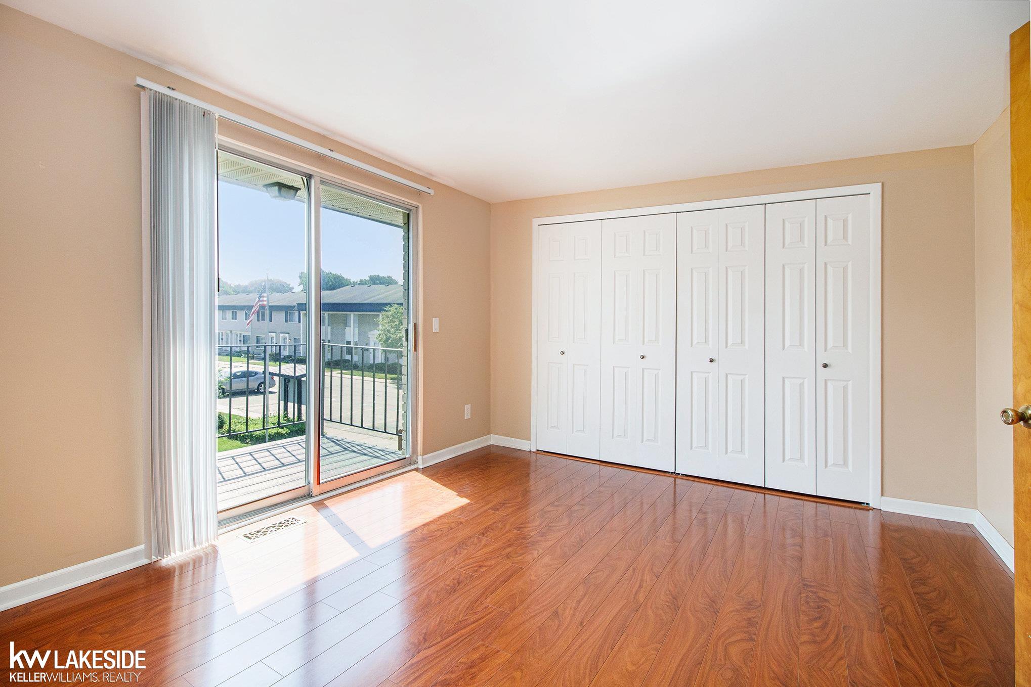 28306 Universal Drive photo 10