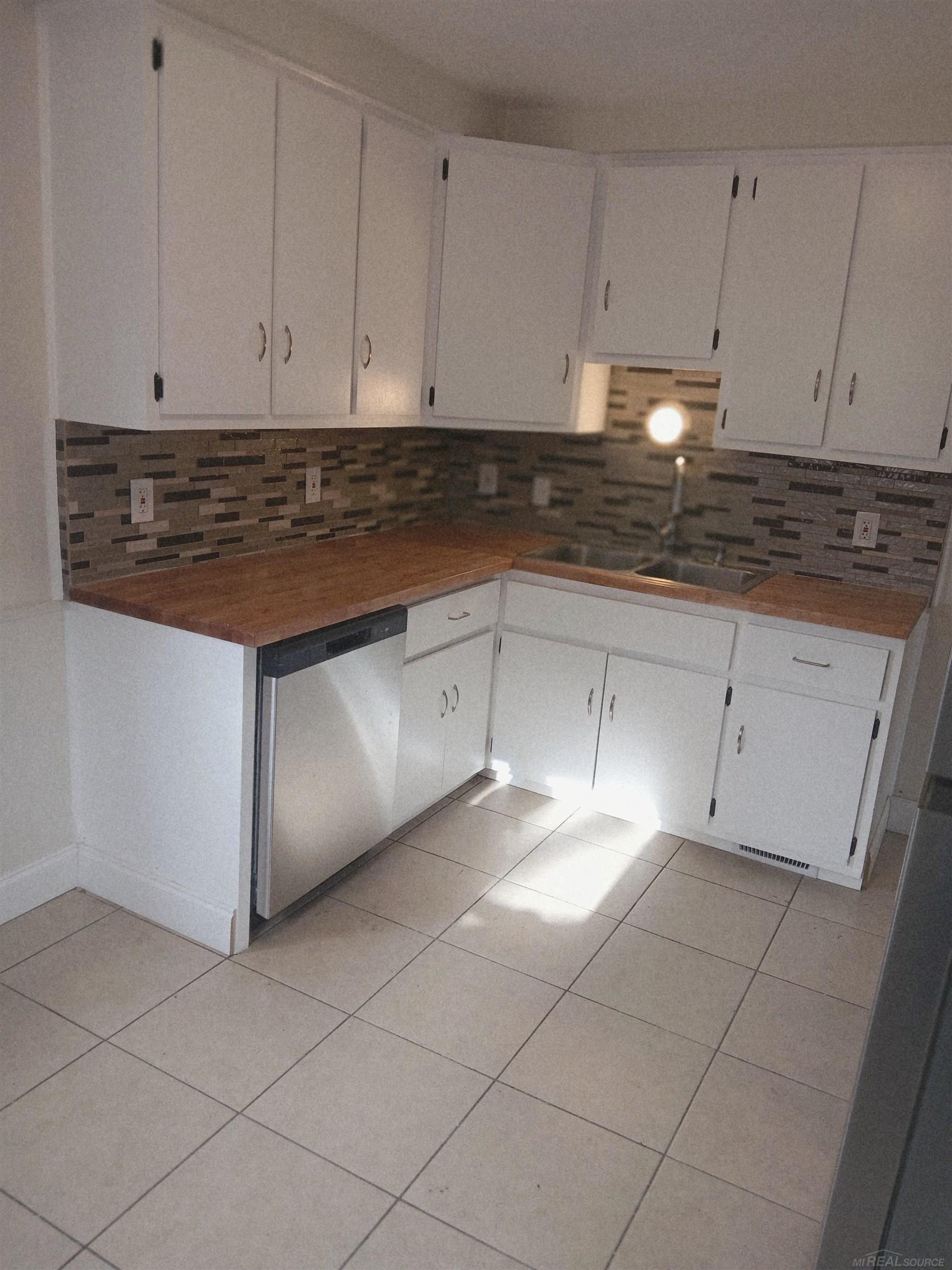 27247 Leroy Drive, Roseville, MI, 48066