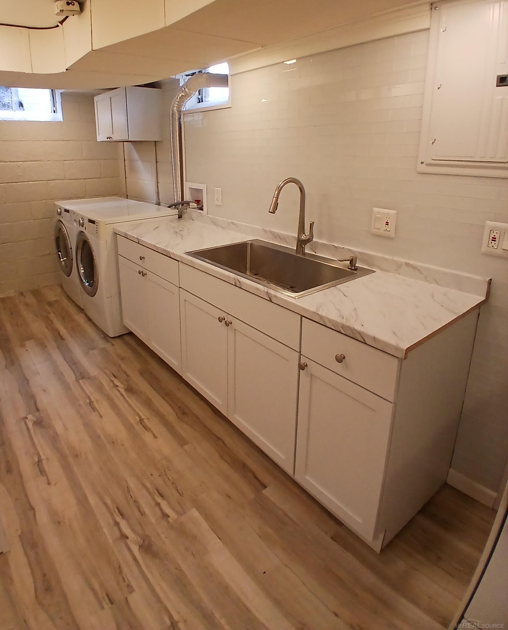 27247 Leroy Drive, Roseville, MI, 48066