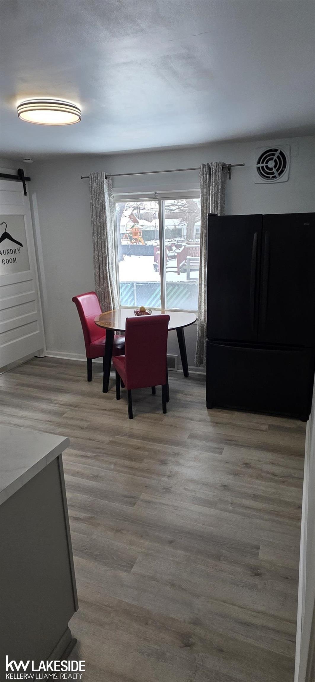 Center Line, MI, 48015