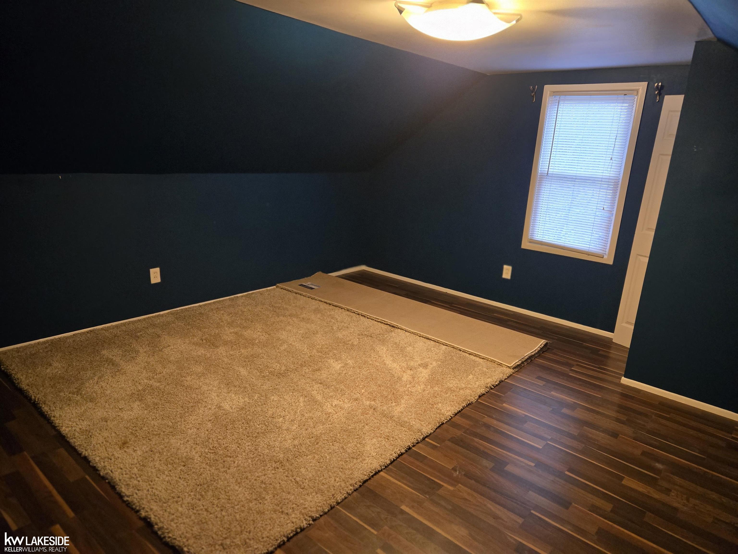 Center Line, MI, 48015