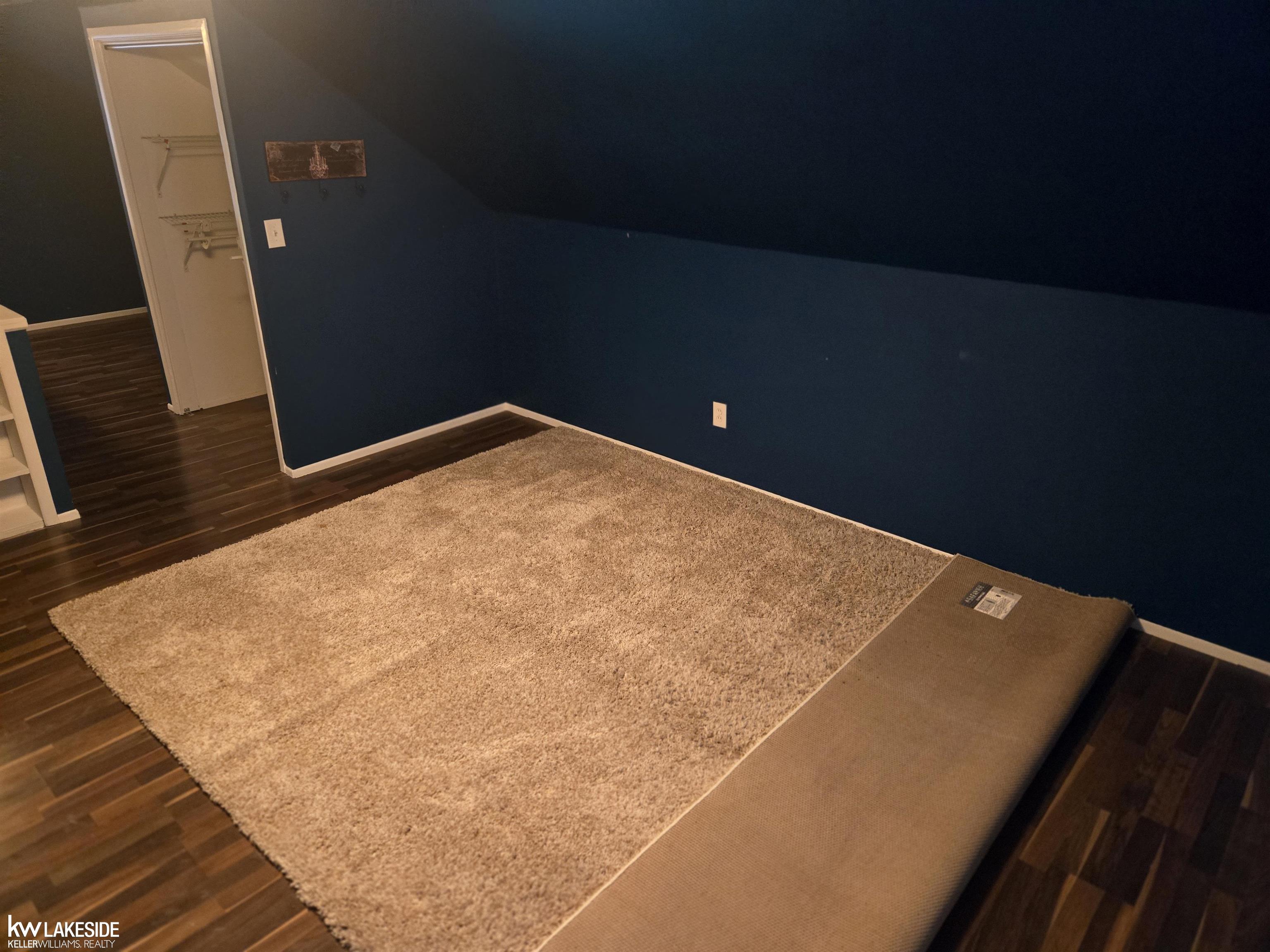 Center Line, MI, 48015