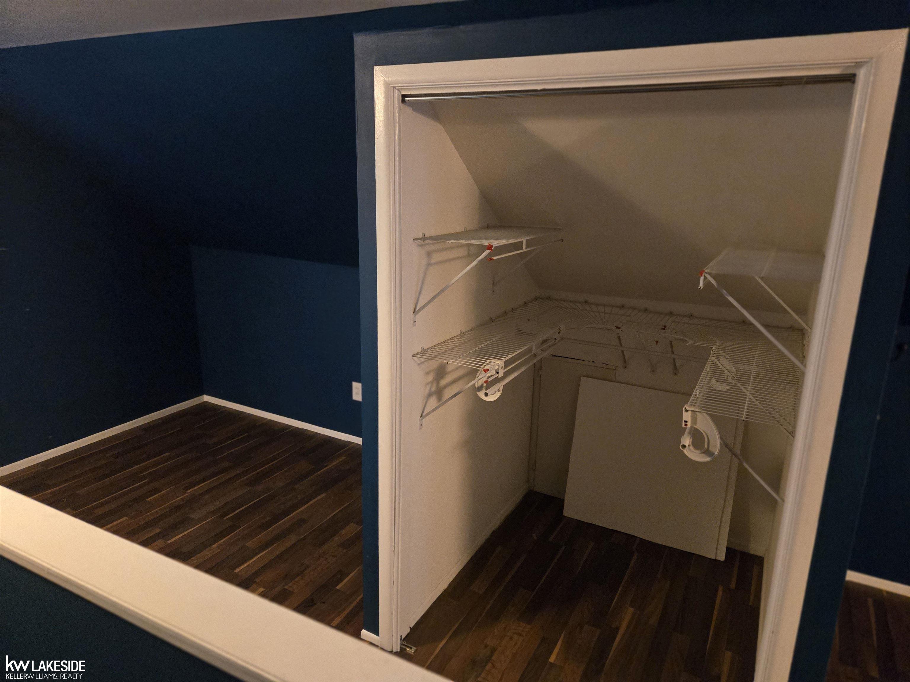 Center Line, MI, 48015